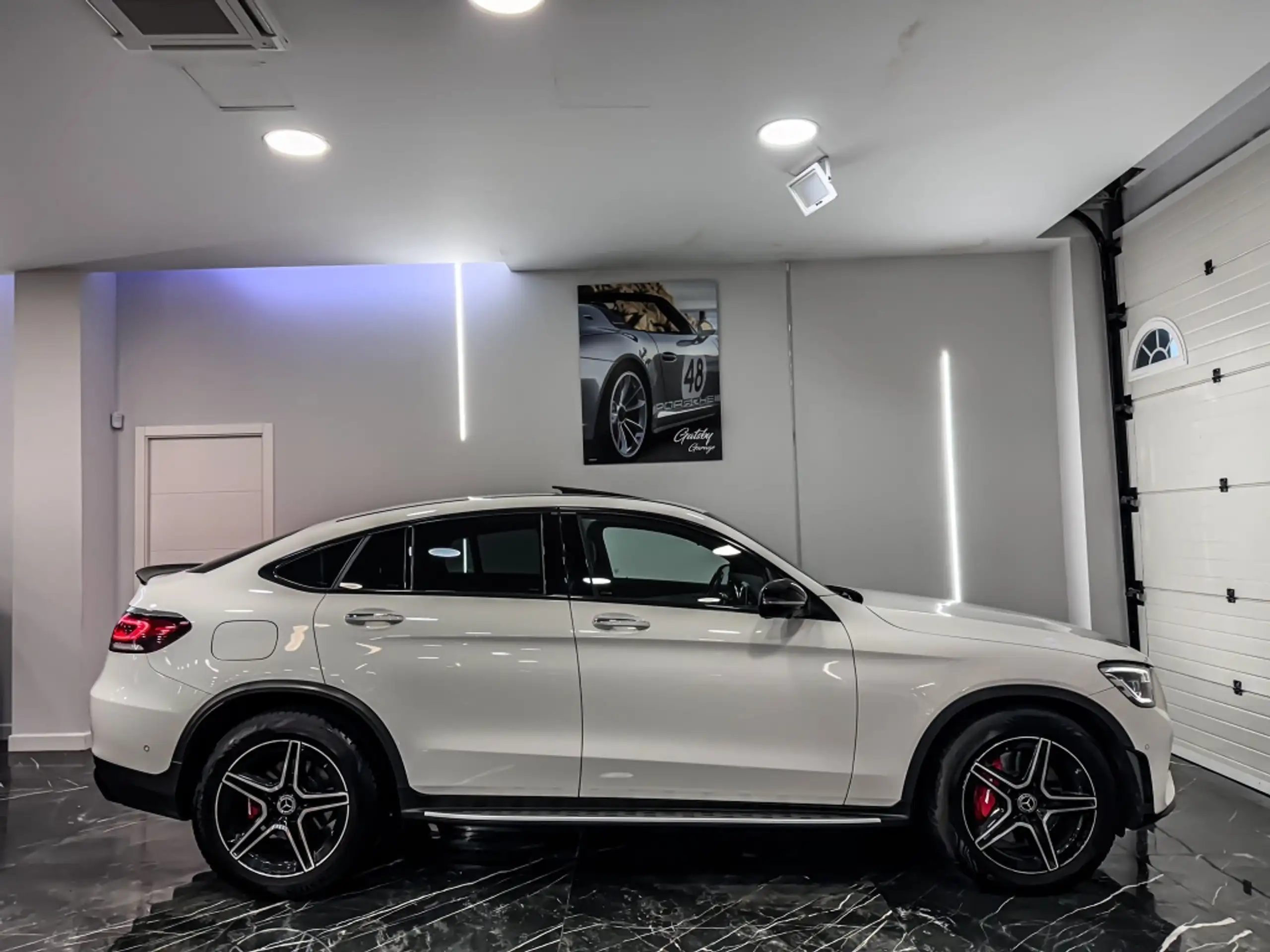 Mercedes-Benz - GLC 220