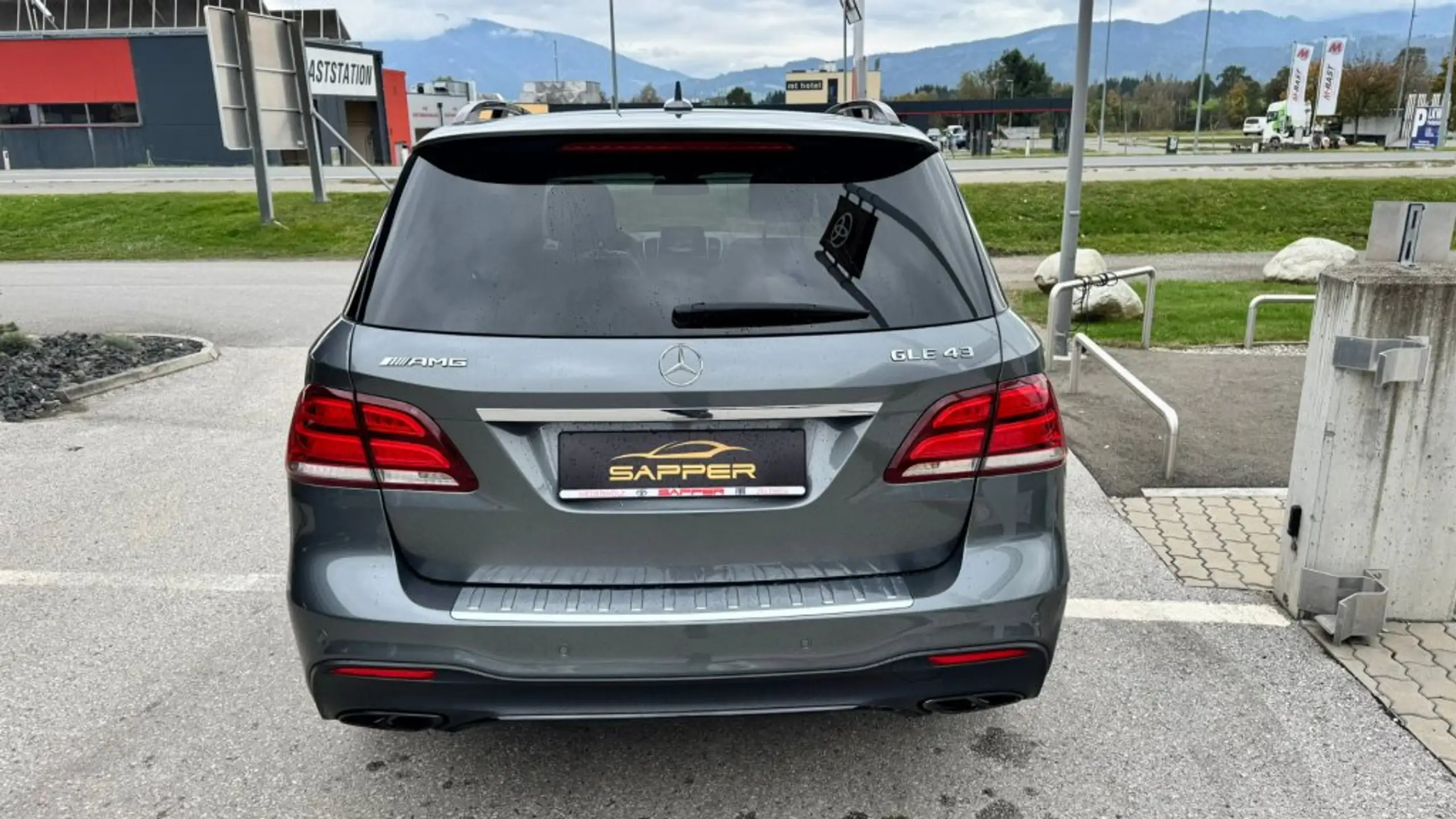 Mercedes-Benz - GLE 43 AMG