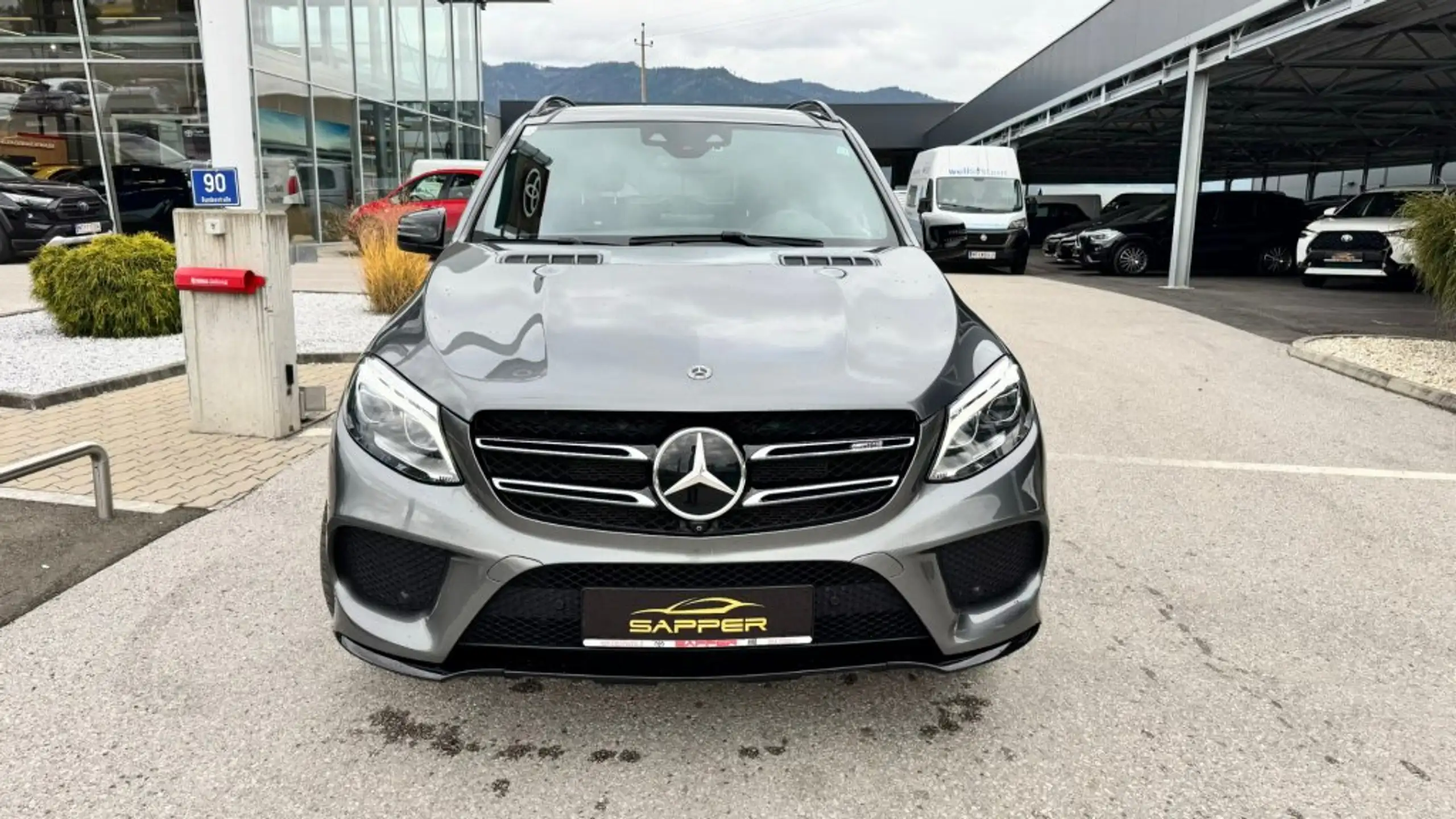 Mercedes-Benz - GLE 43 AMG