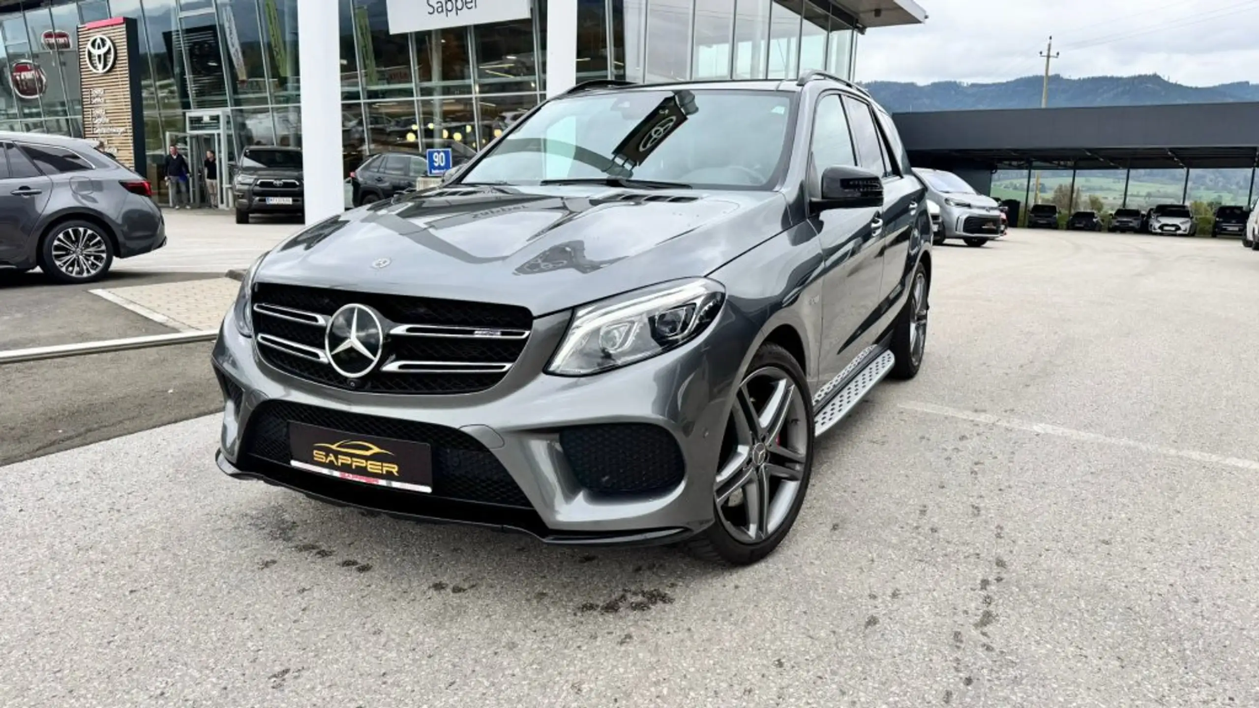 Mercedes-Benz - GLE 43 AMG