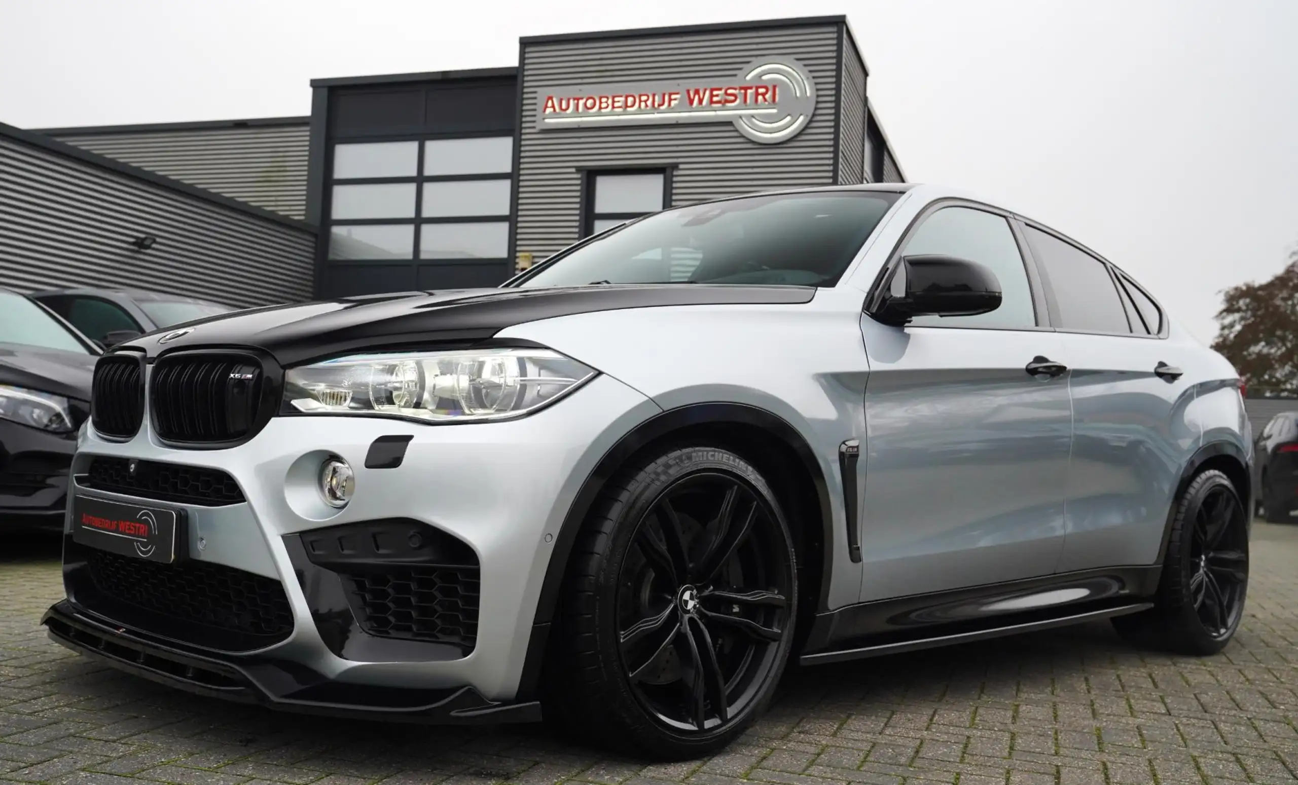 BMW - X6 M