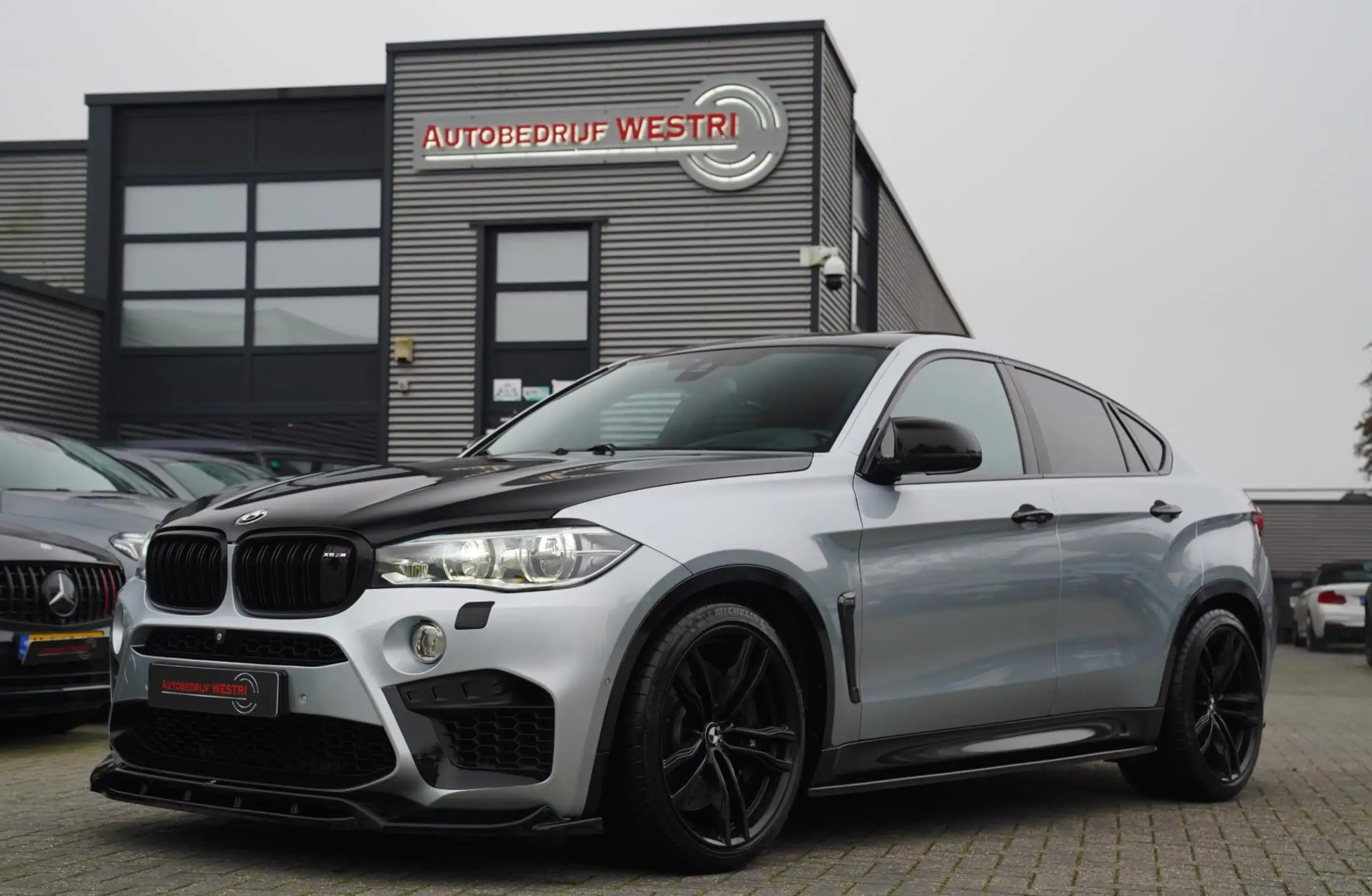 BMW - X6 M