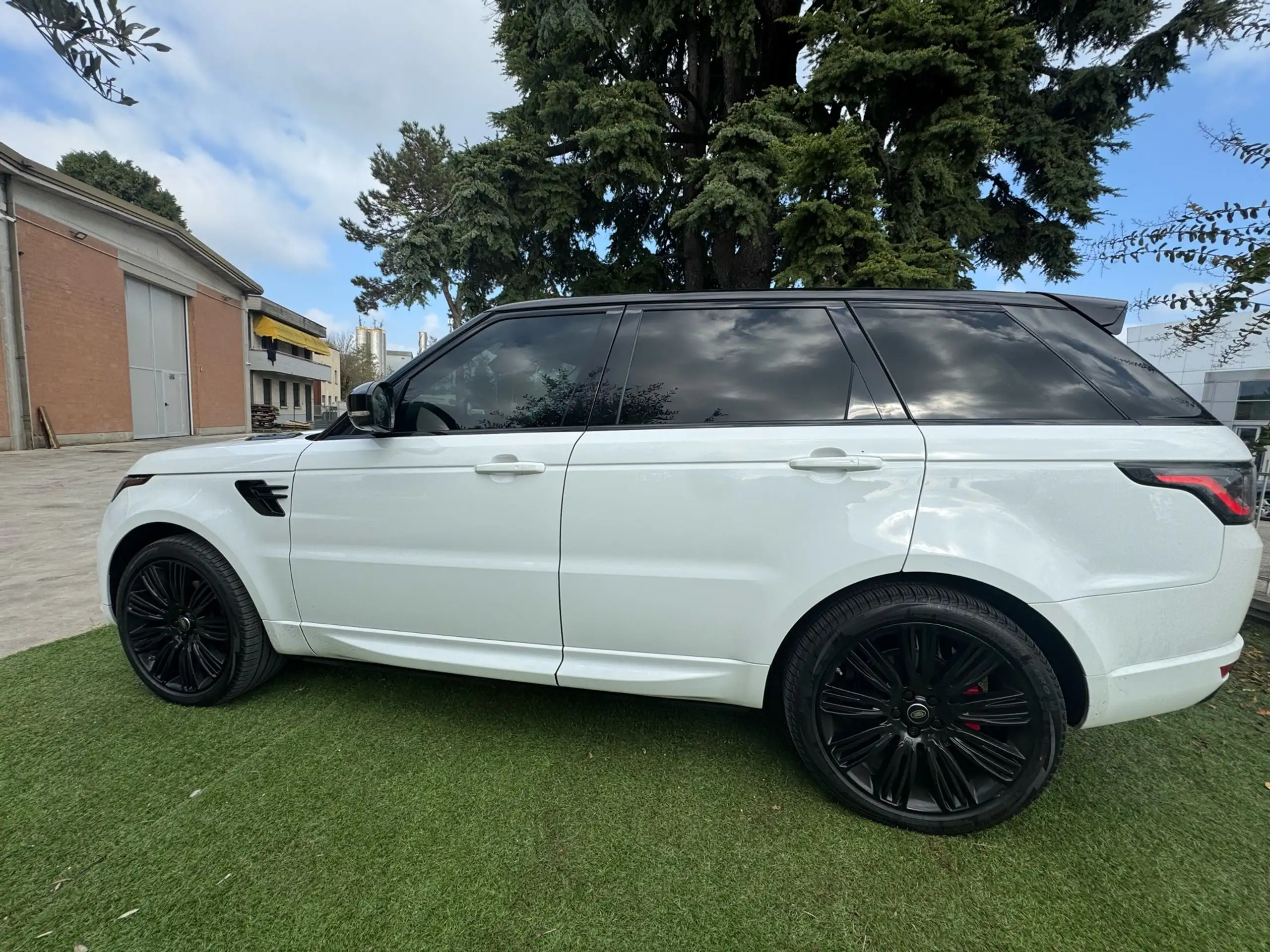 Land Rover - Range Rover Sport