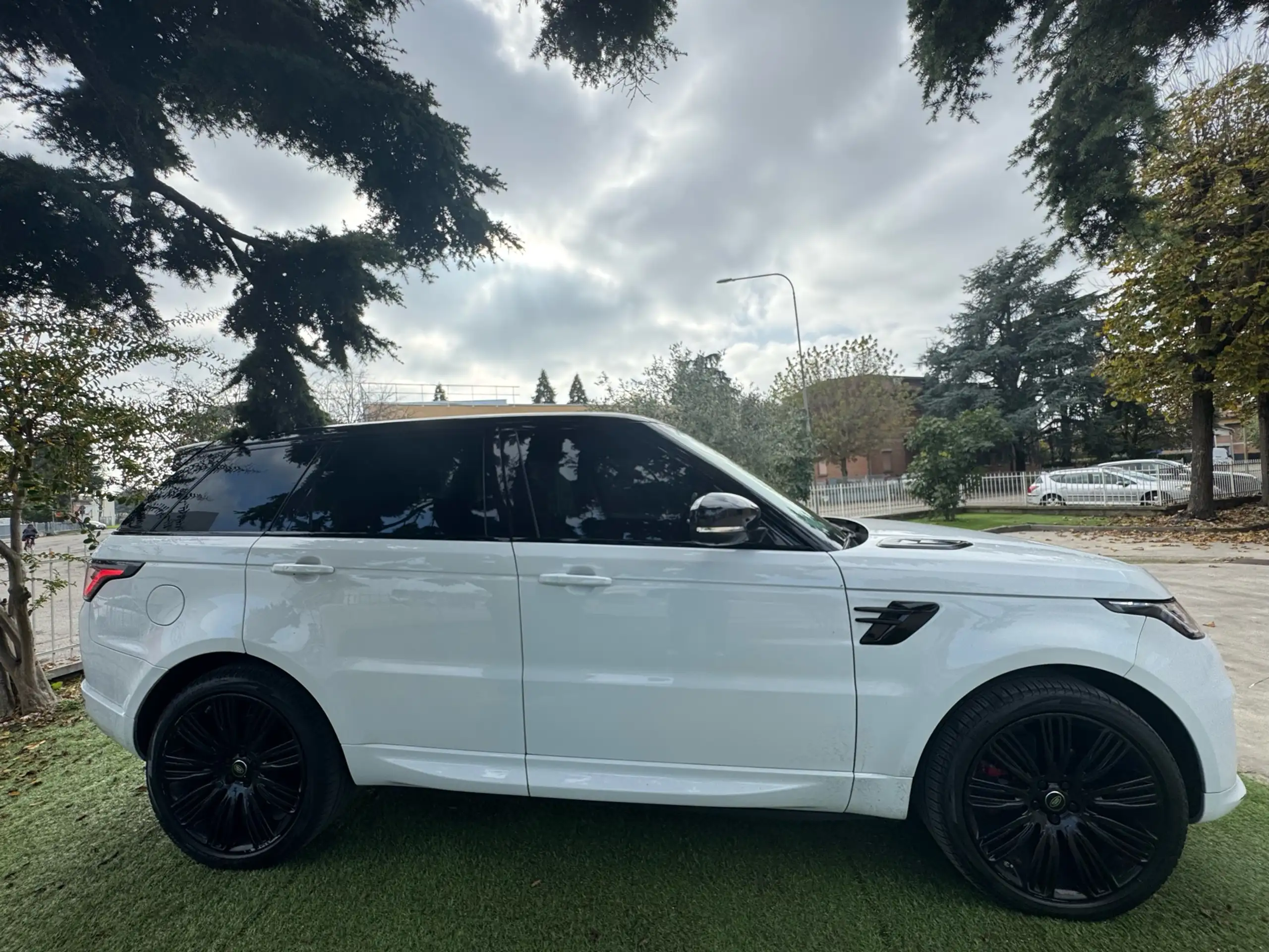 Land Rover - Range Rover Sport