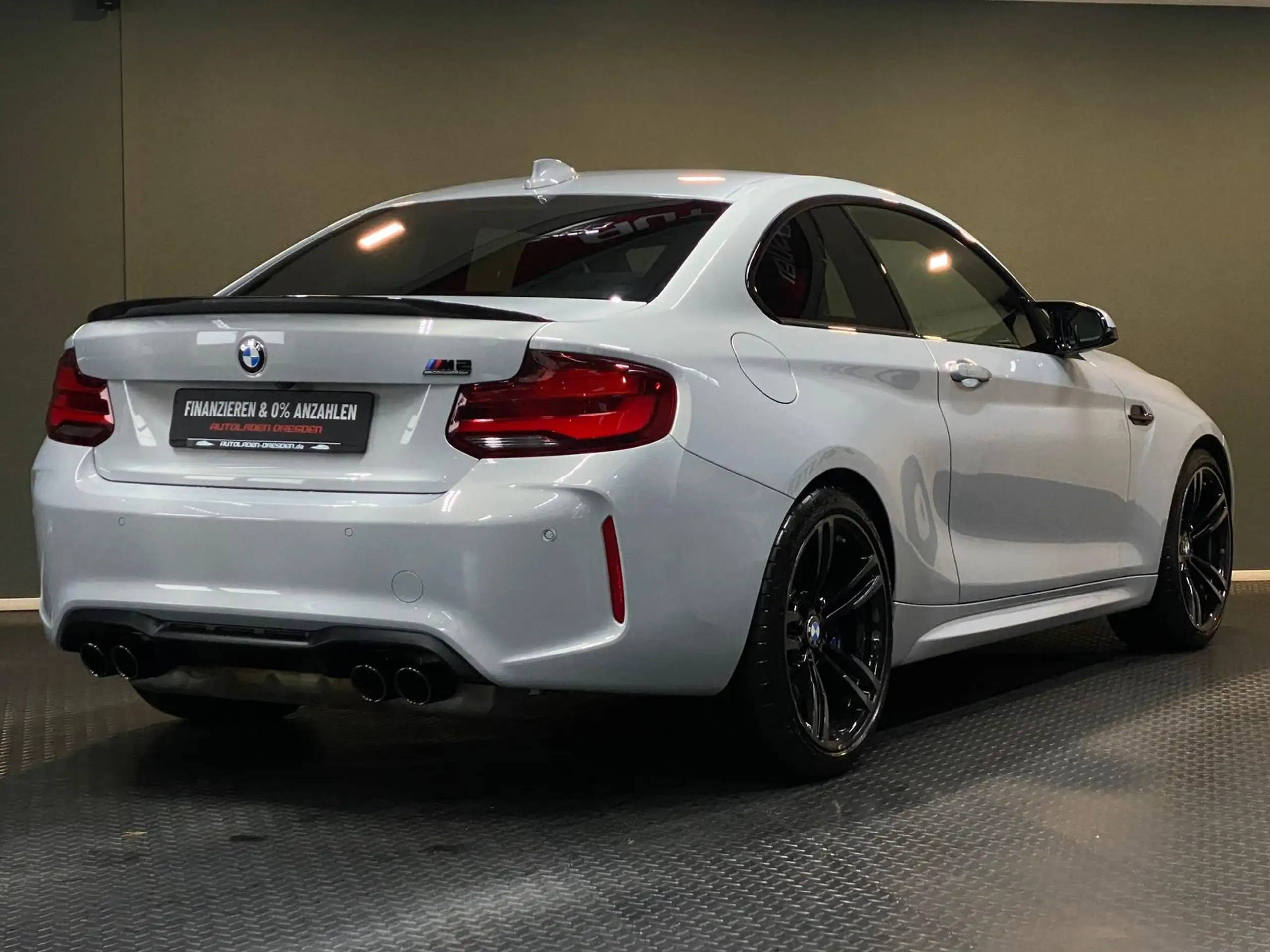 BMW - M2