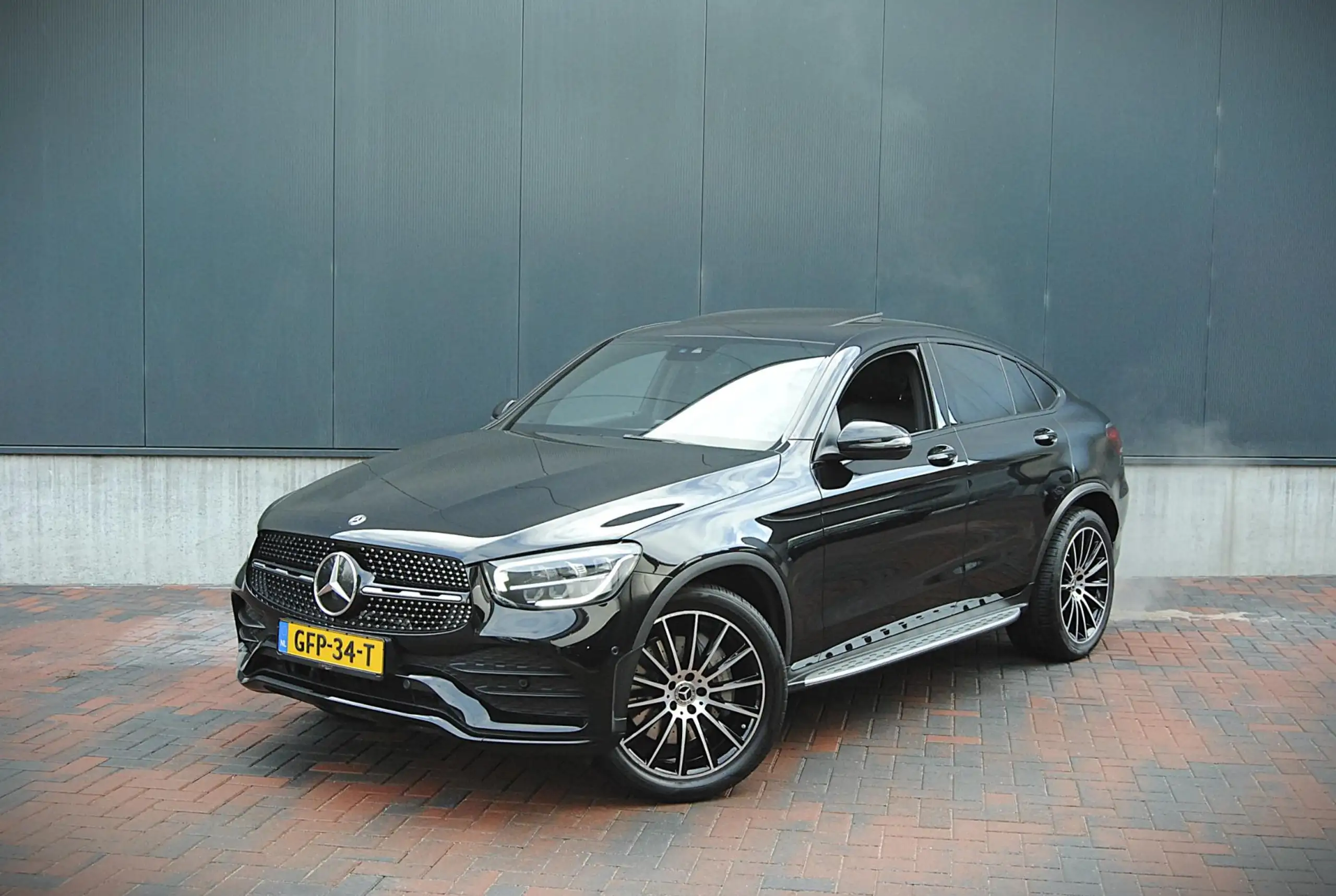 Mercedes-Benz - GLC 200