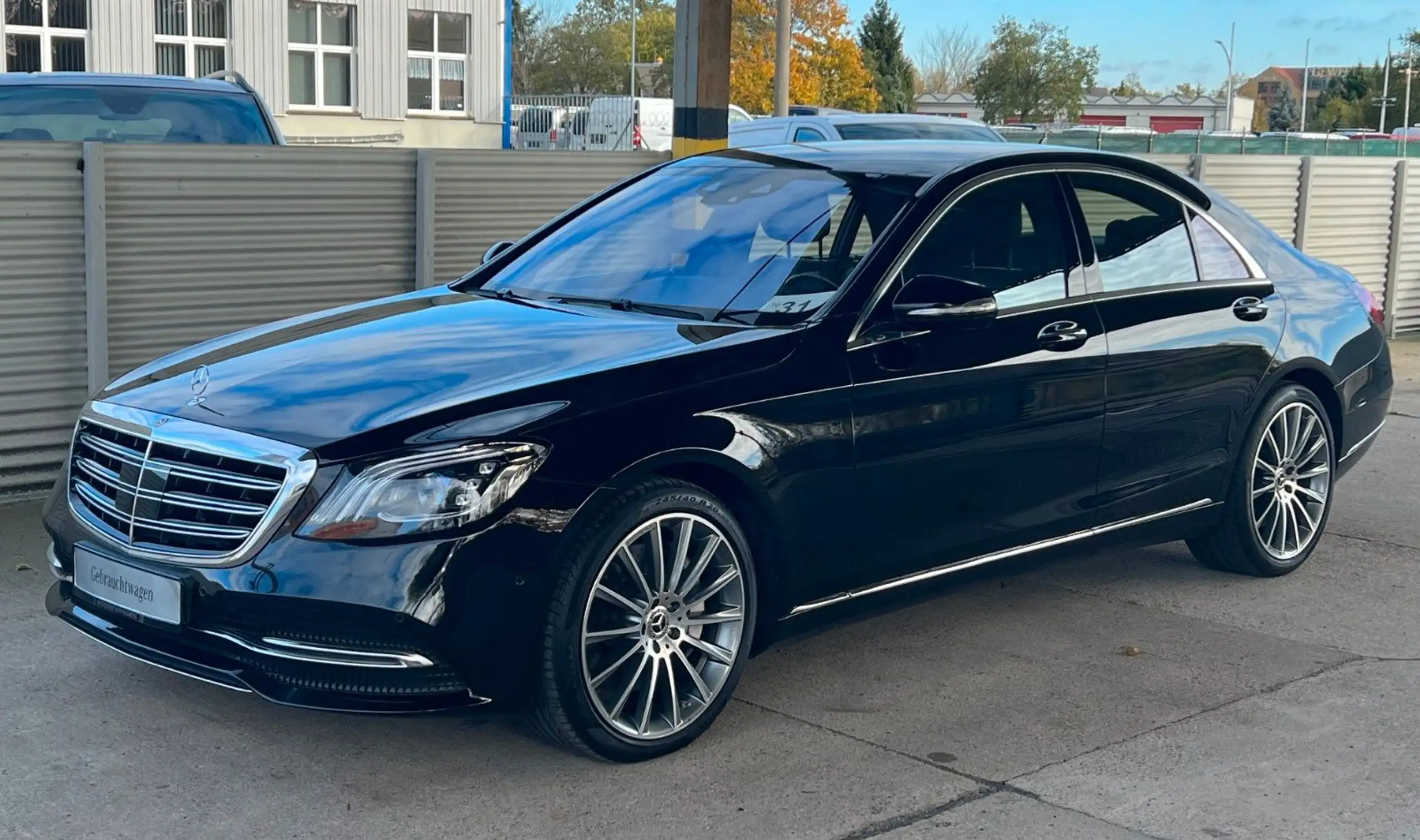 Mercedes-Benz - S 560