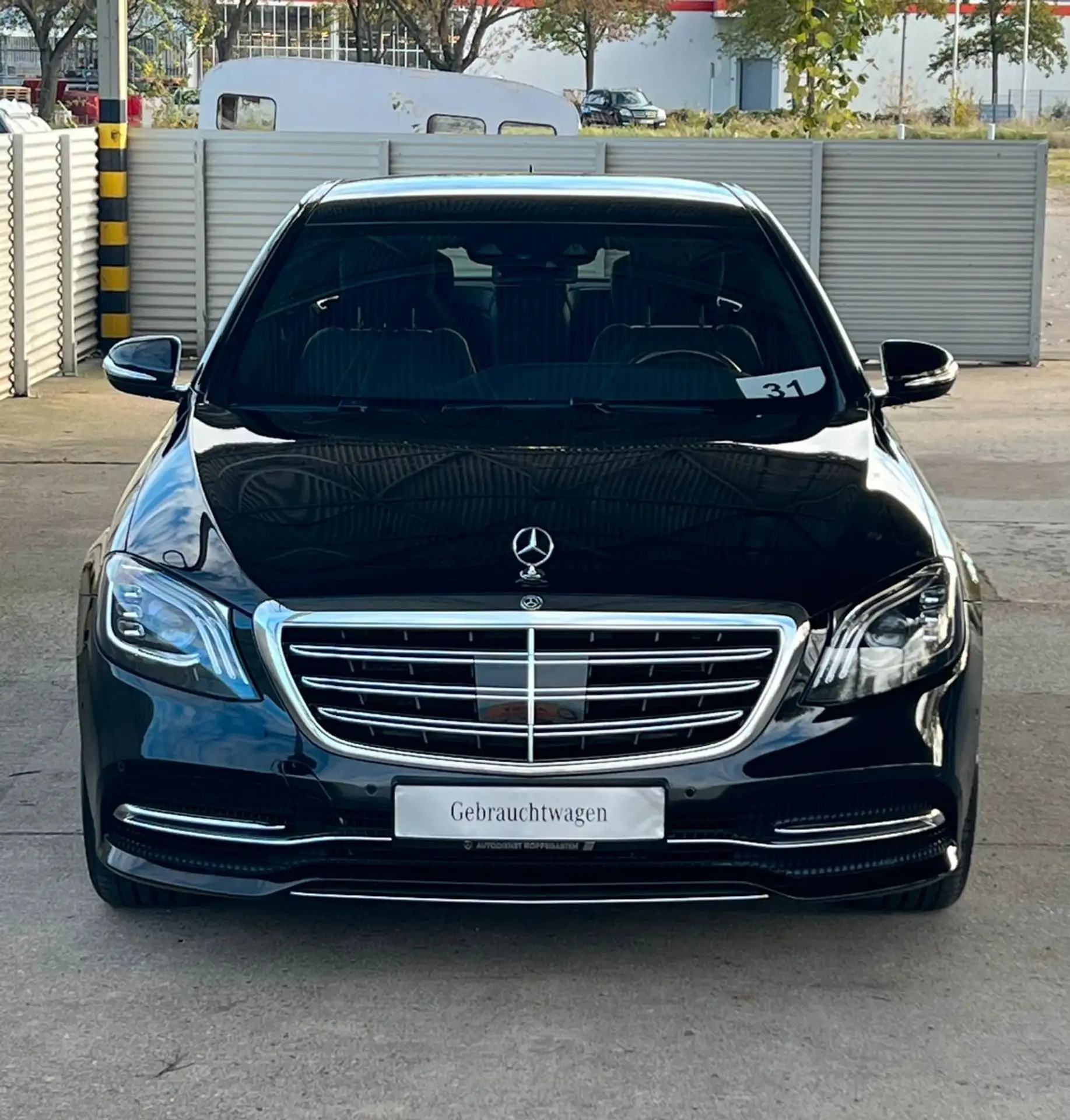 Mercedes-Benz - S 560