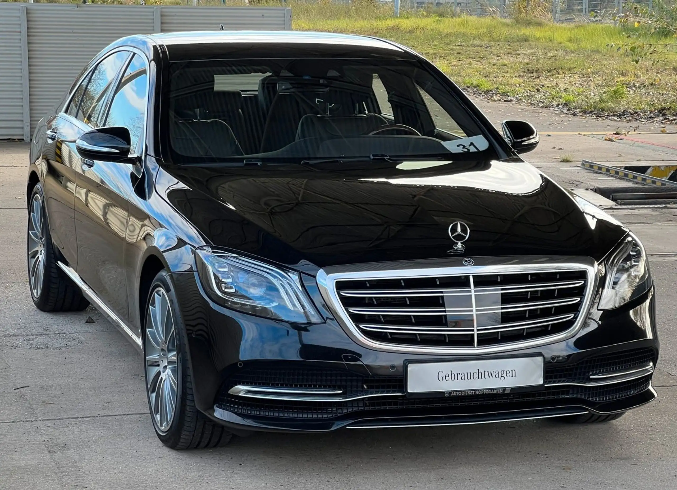 Mercedes-Benz - S 560