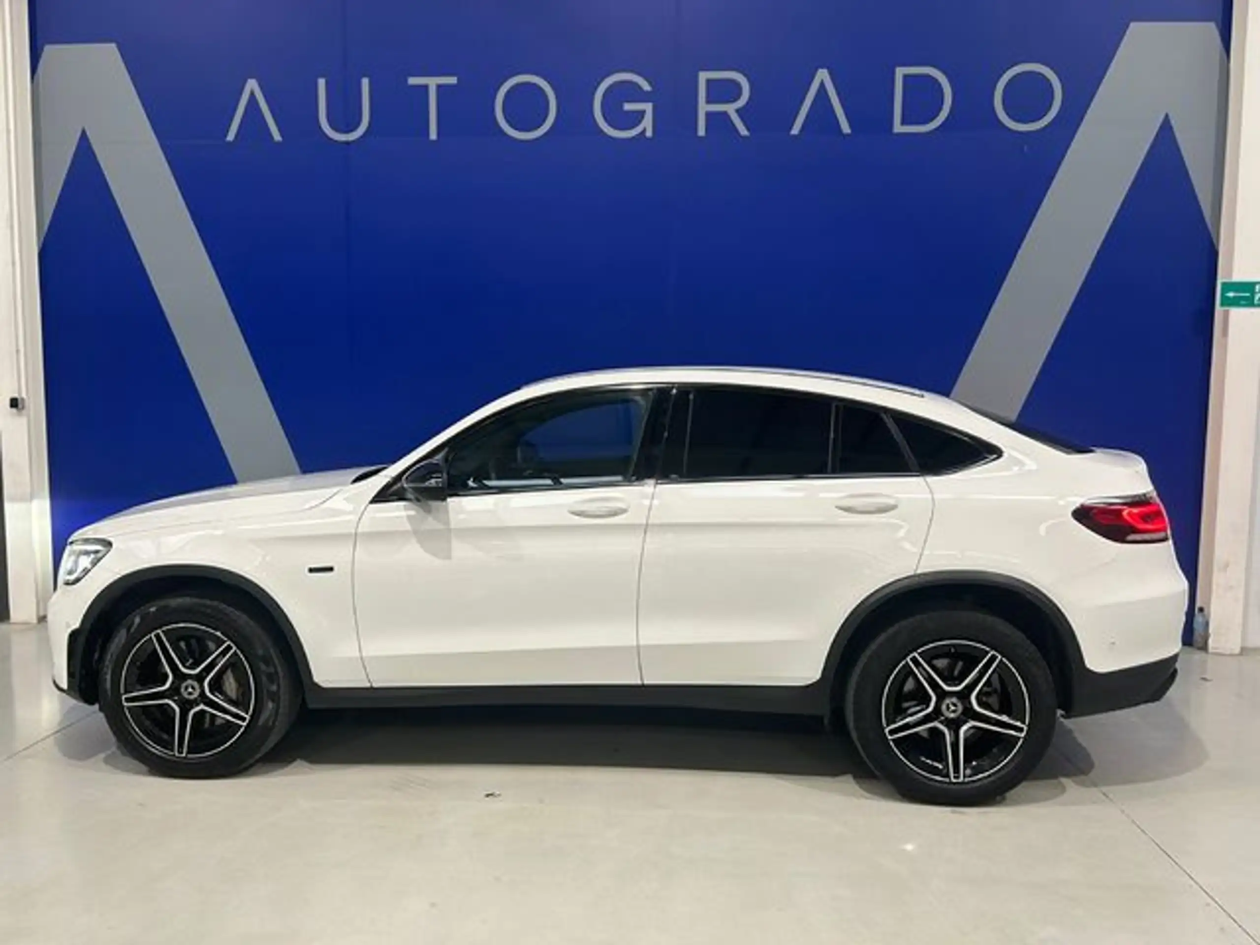 Mercedes-Benz - GLC 300