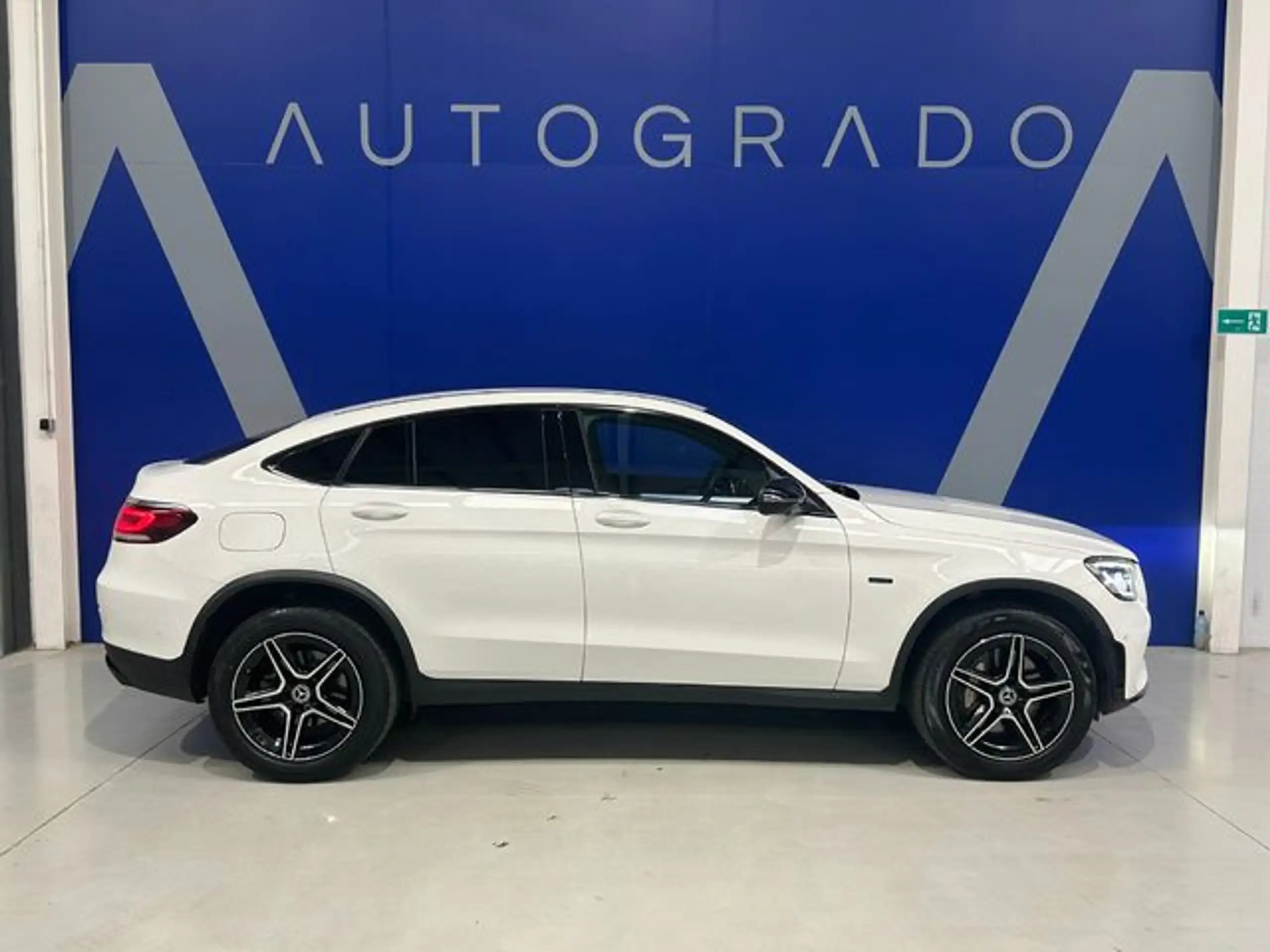 Mercedes-Benz - GLC 300