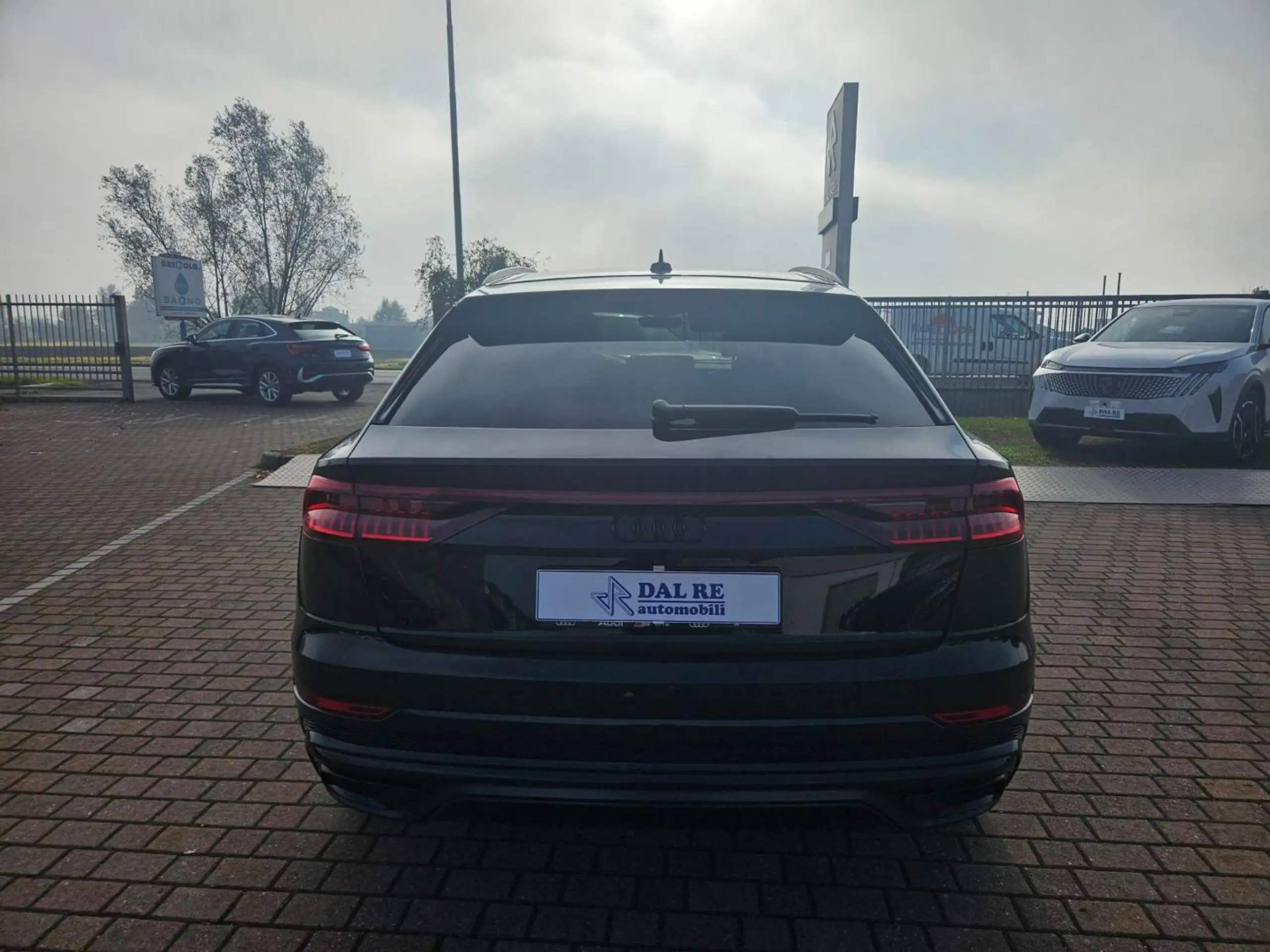 Audi - Q8