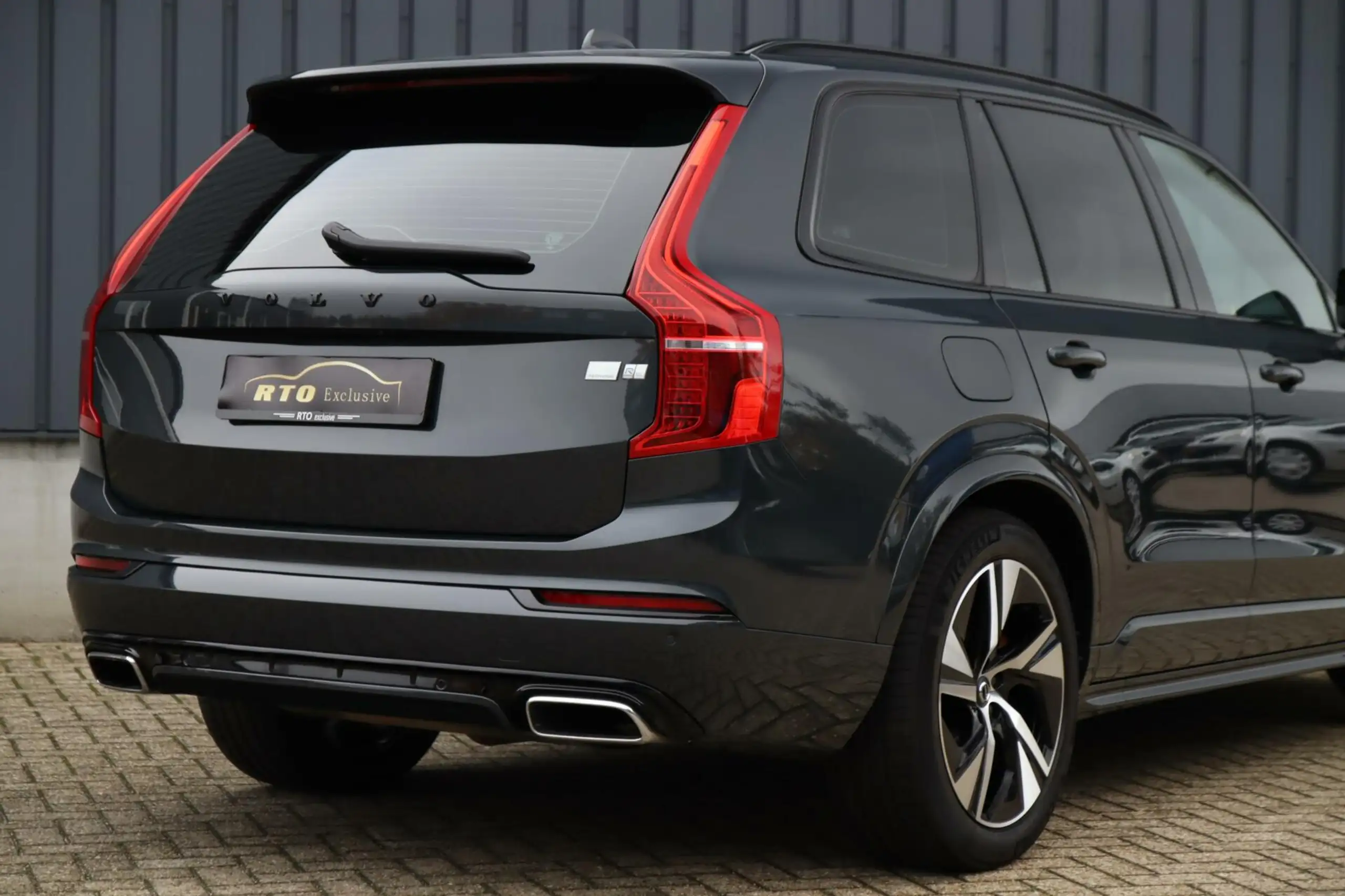 Volvo - XC90