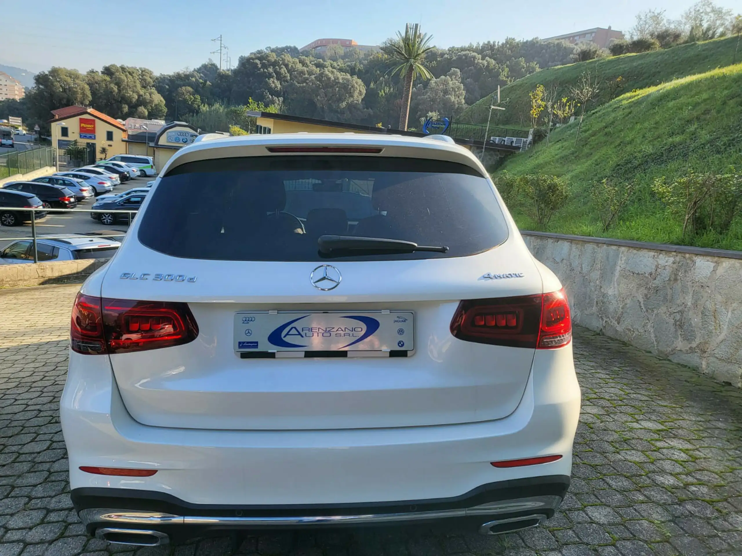 Mercedes-Benz - GLC 300