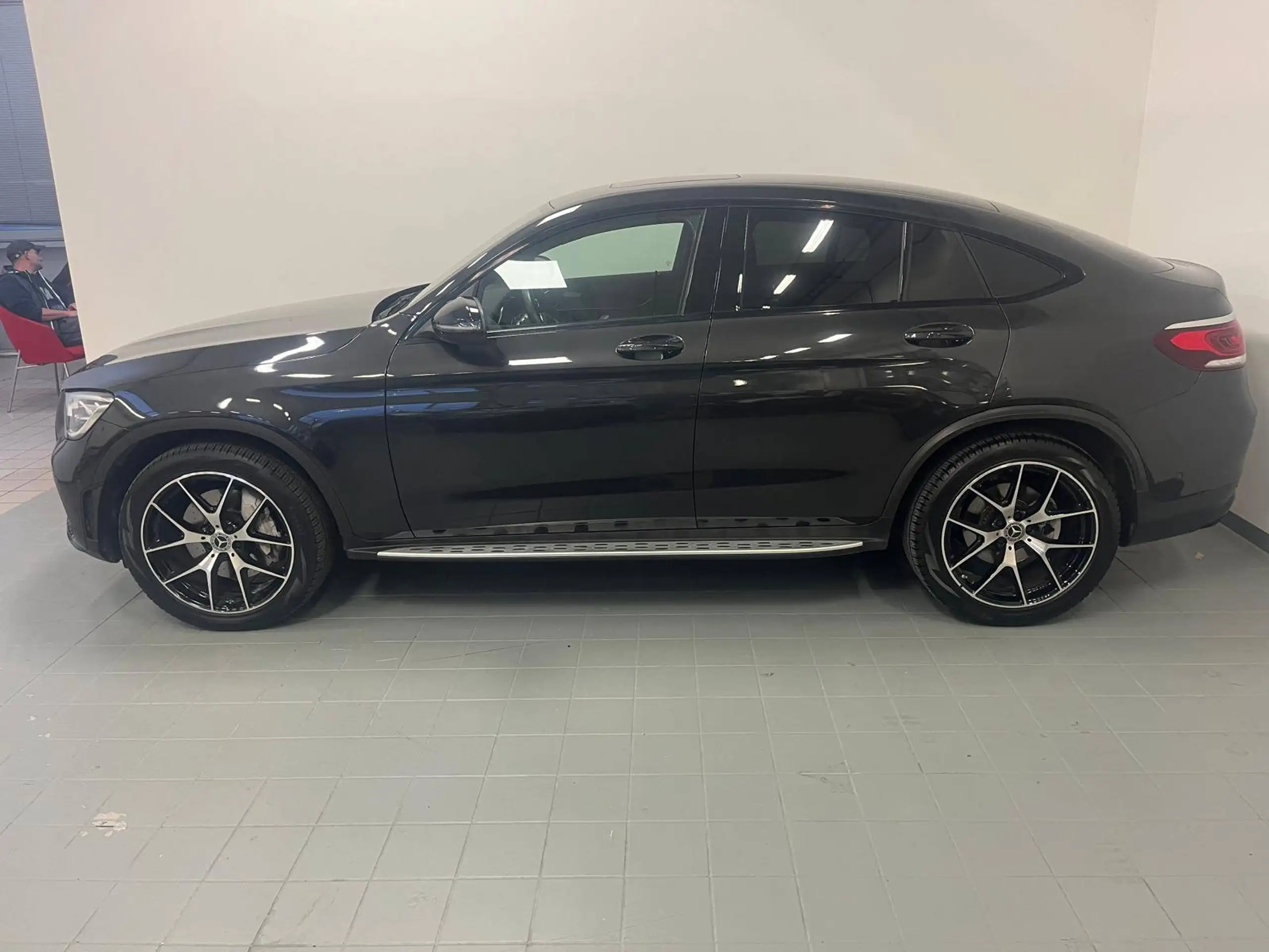 Mercedes-Benz - GLC 220