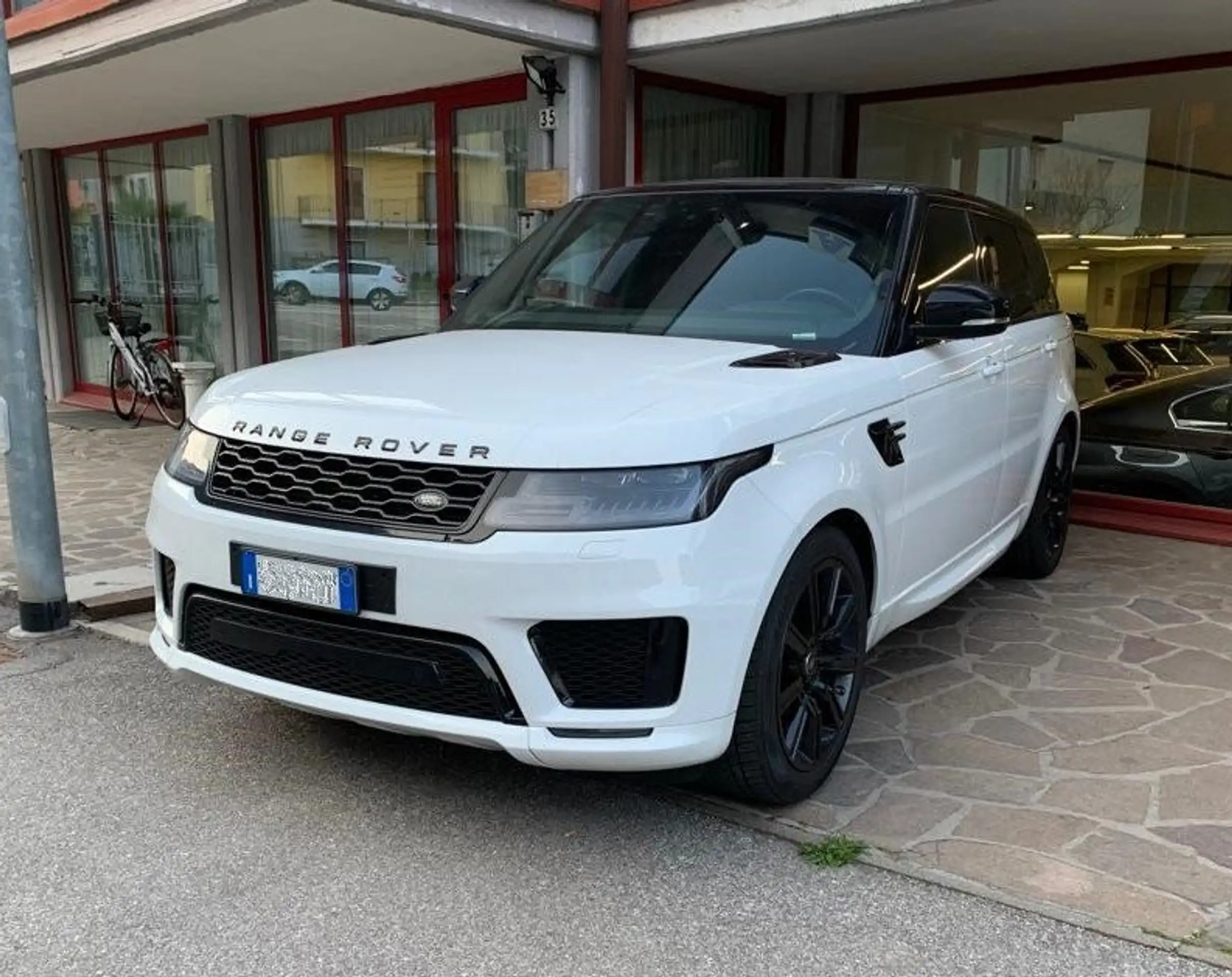 Land Rover - Range Rover Sport