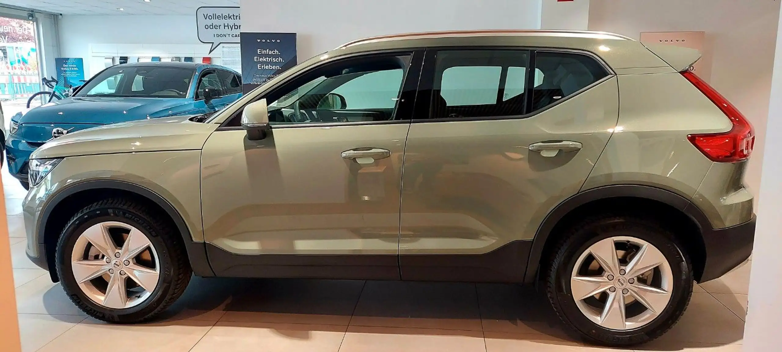 Volvo - XC40