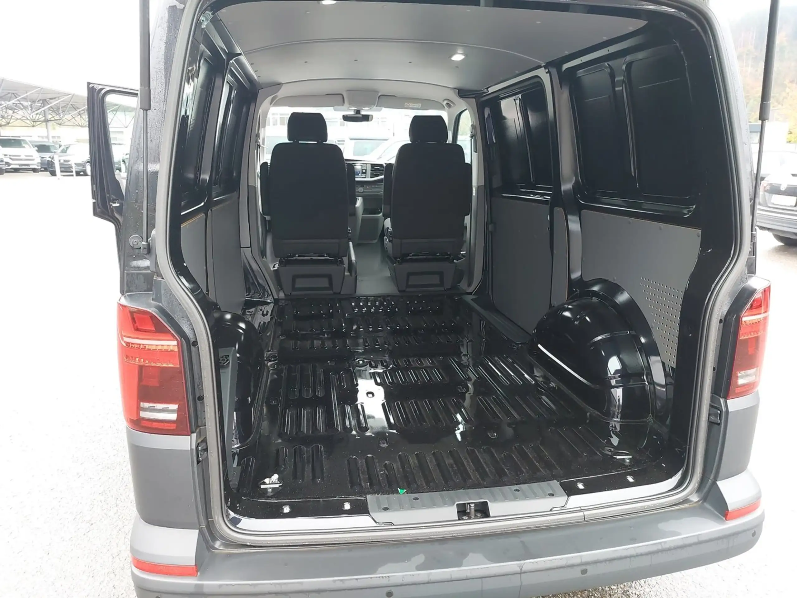 Volkswagen - T6.1 Transporter