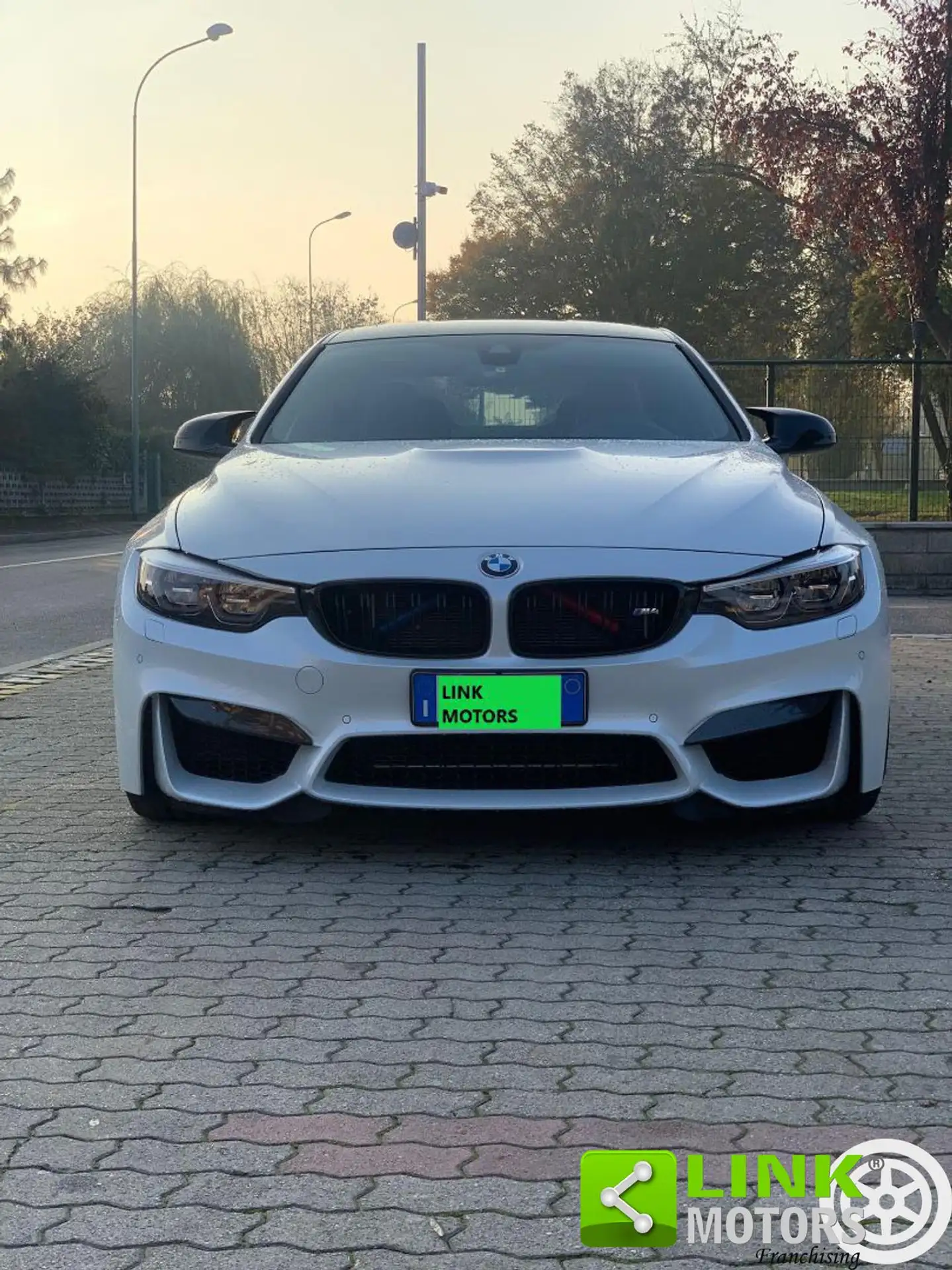 BMW - M4