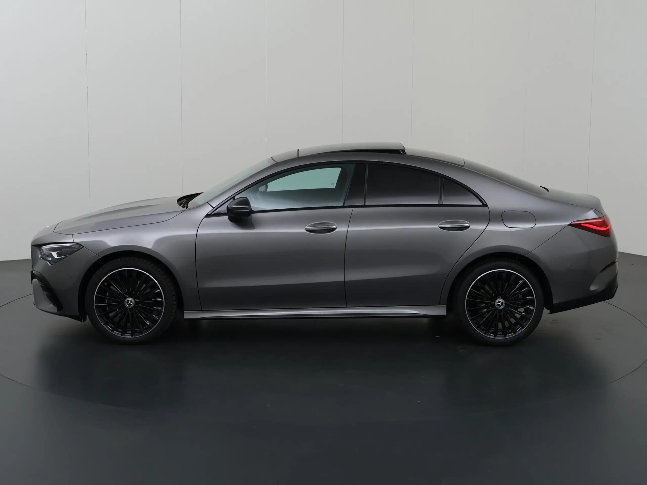 Mercedes-Benz - CLA 250