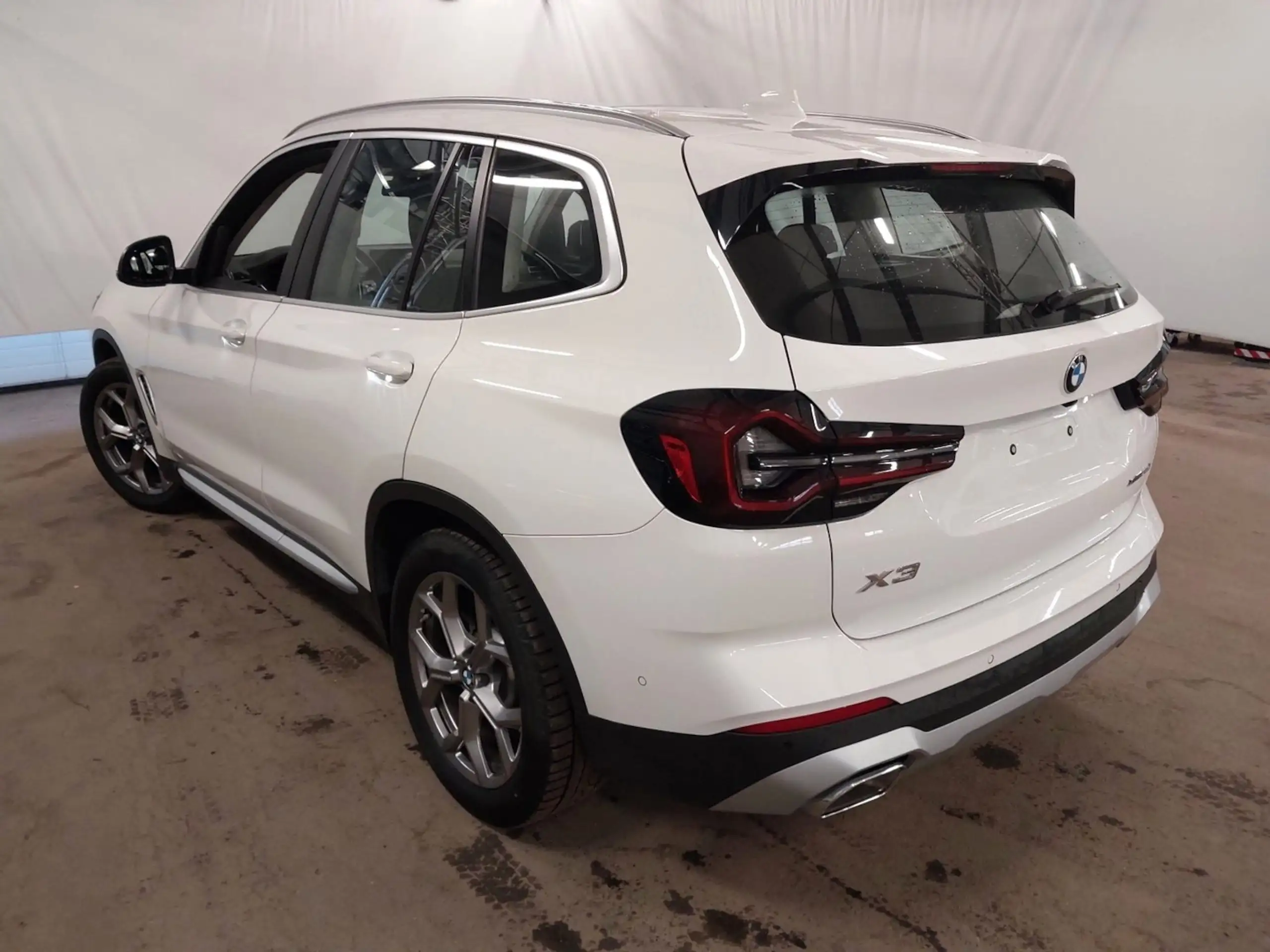 BMW - X3