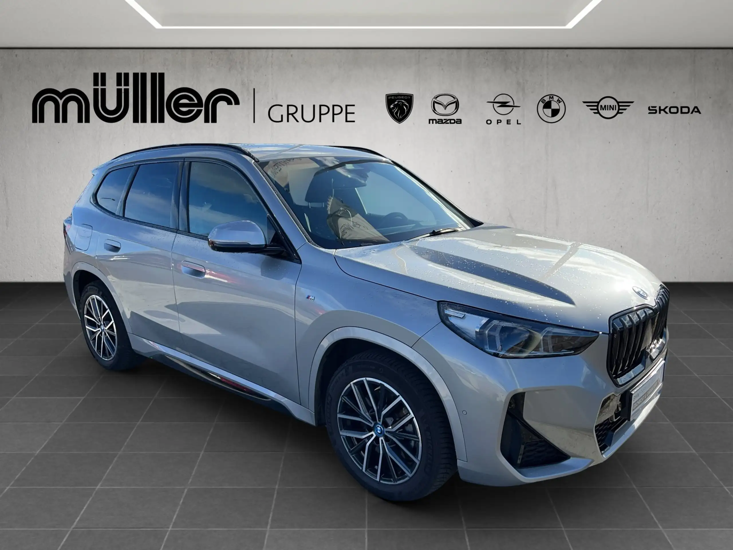 BMW - X1