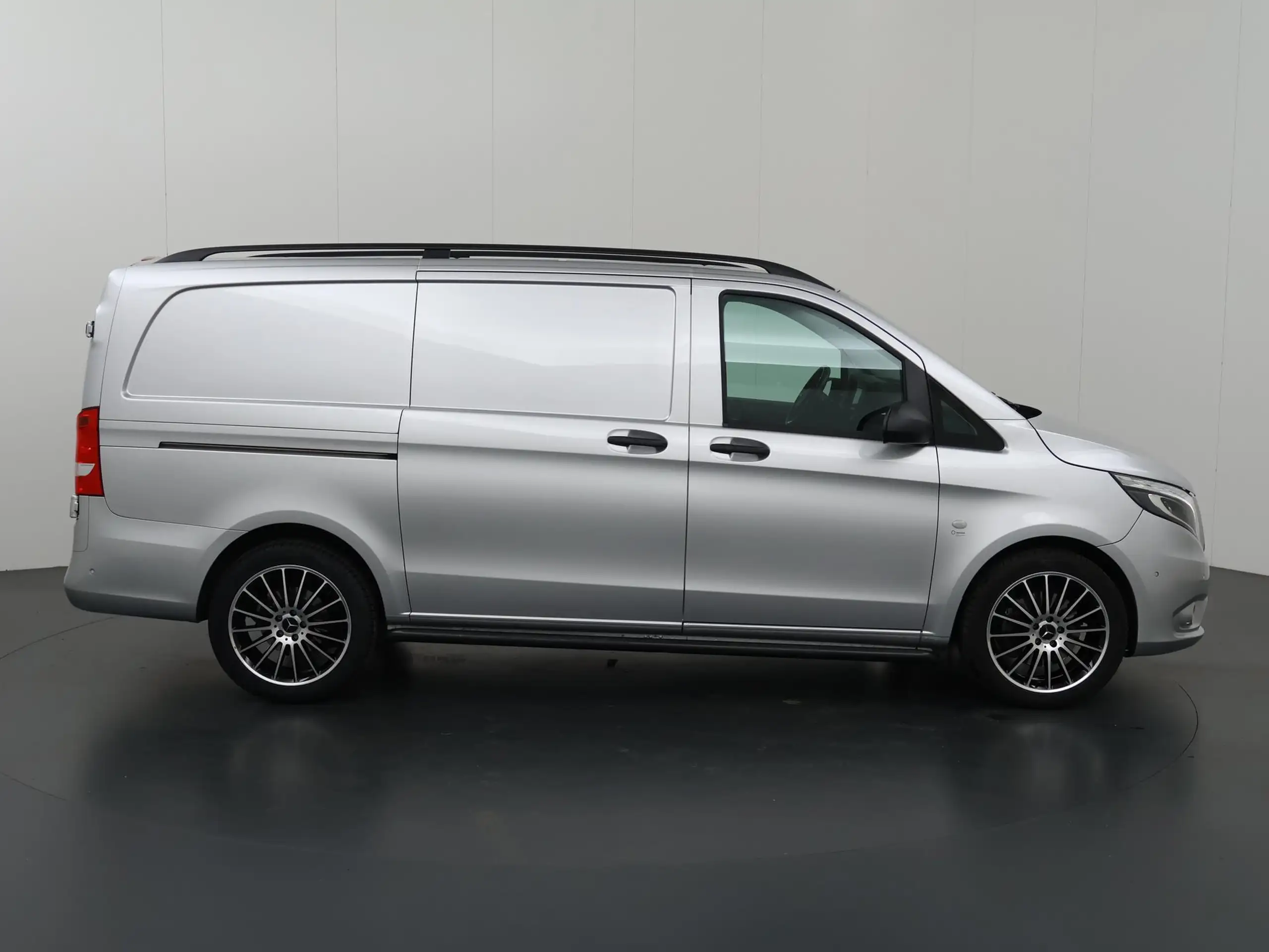 Mercedes-Benz - Vito