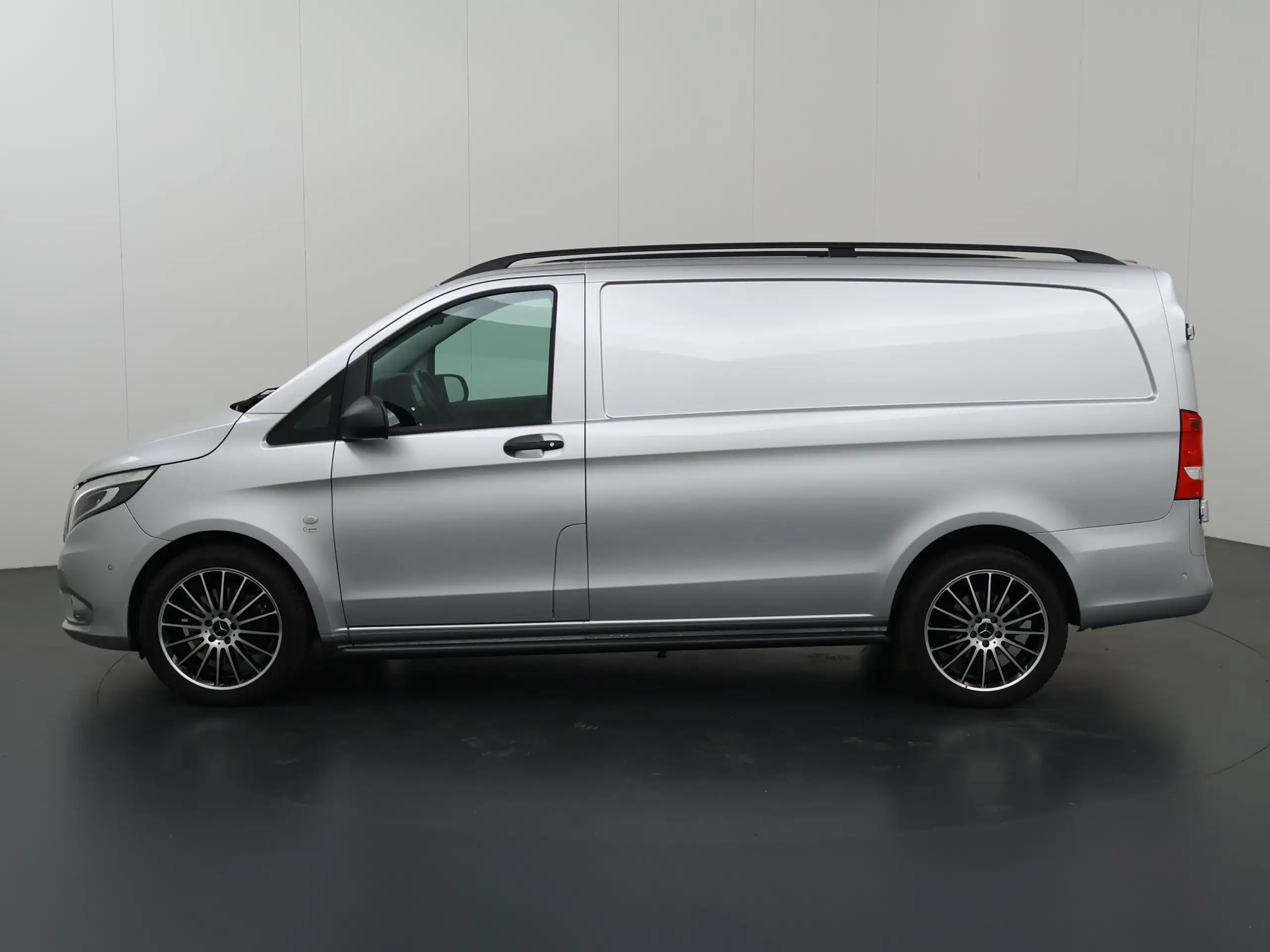 Mercedes-Benz - Vito