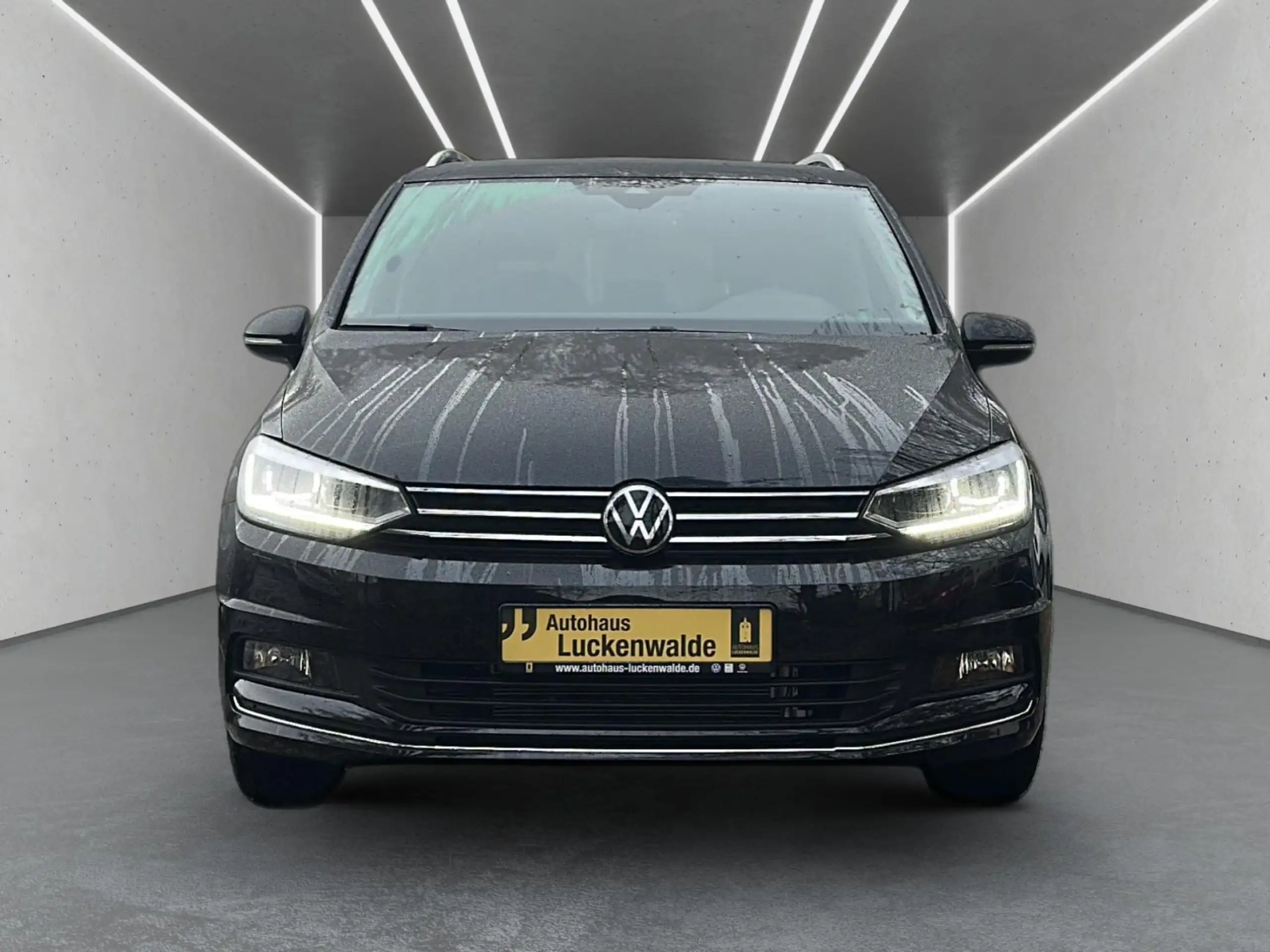 Volkswagen - Touran