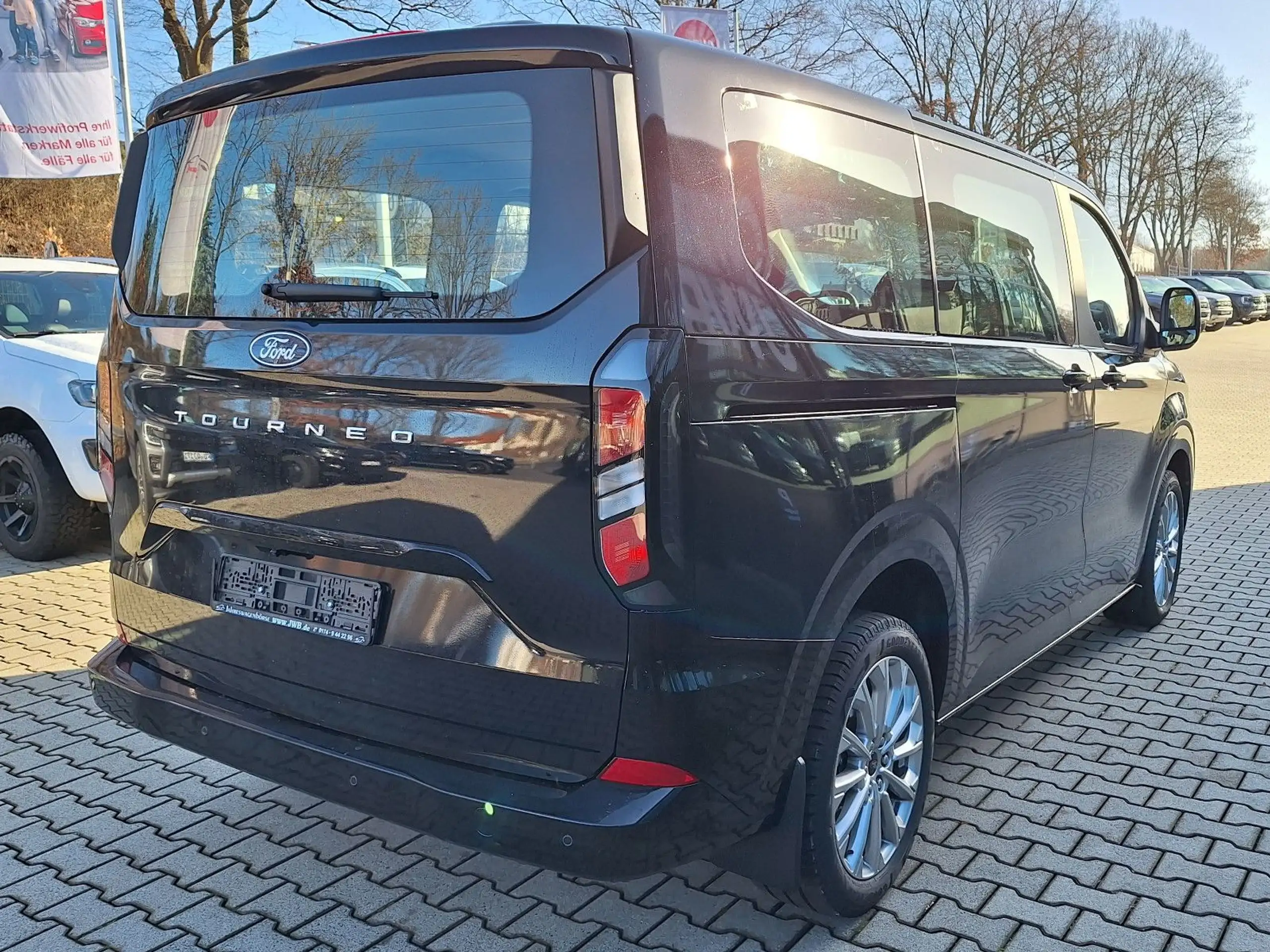 Ford - Tourneo Custom