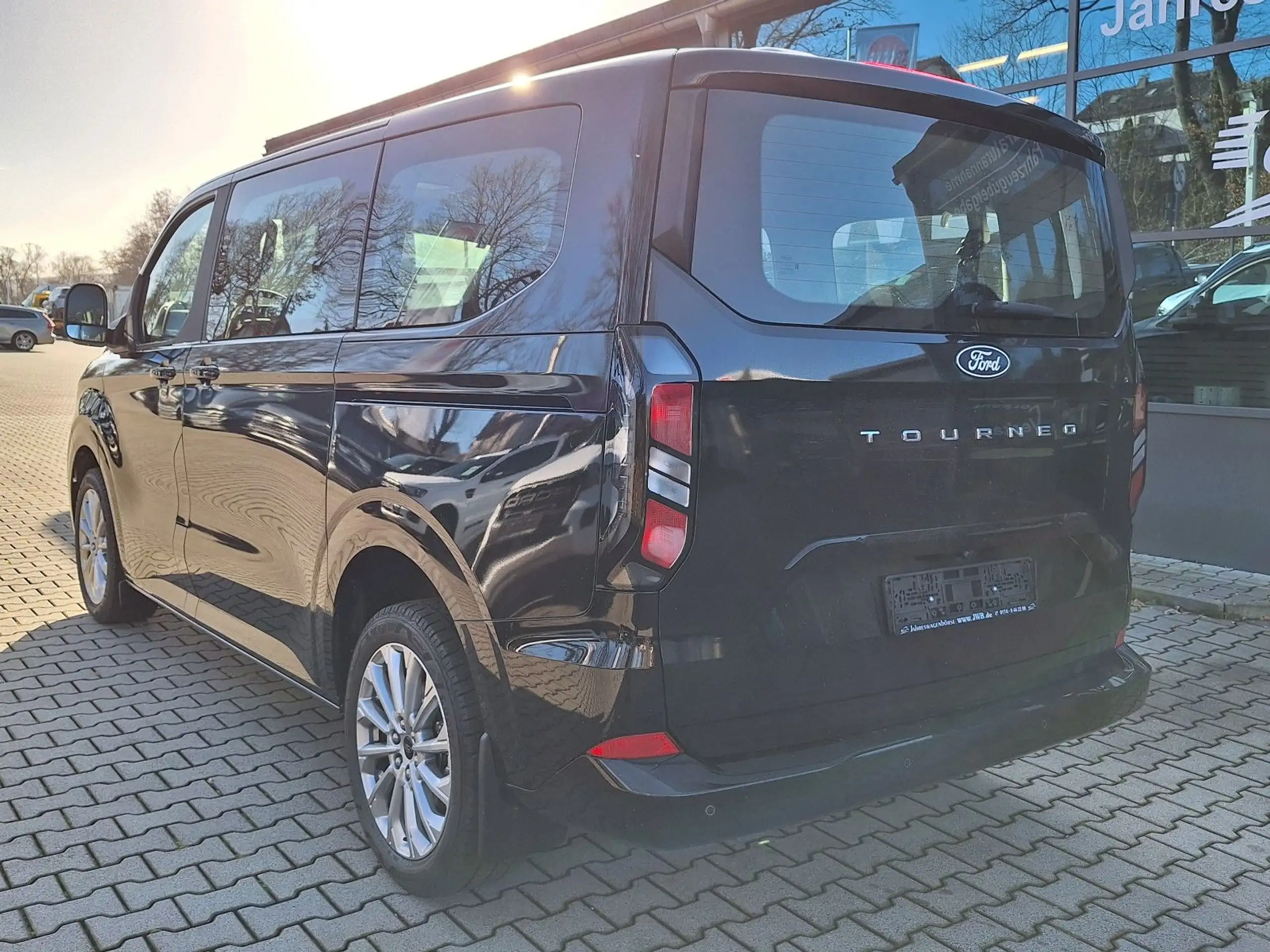 Ford - Tourneo Custom