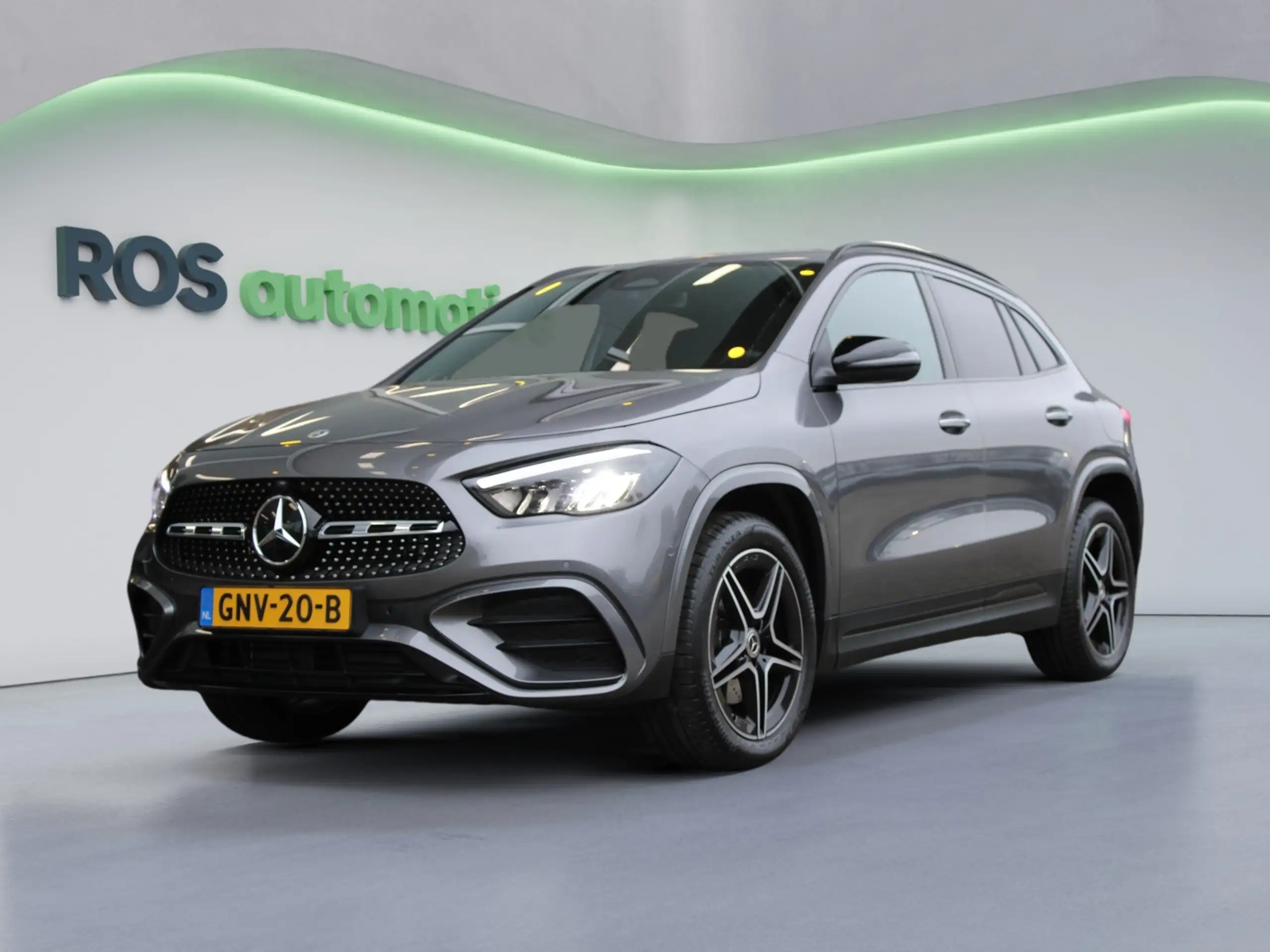 Mercedes-Benz - GLA 250