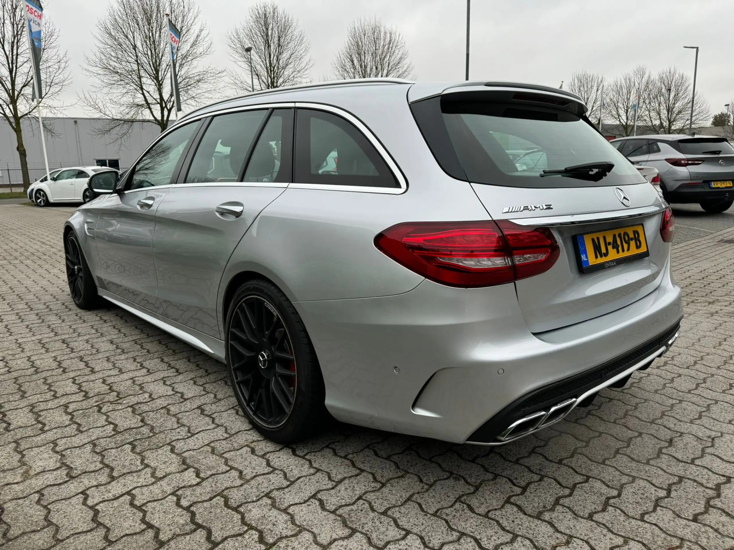 Mercedes-Benz - C 63 AMG