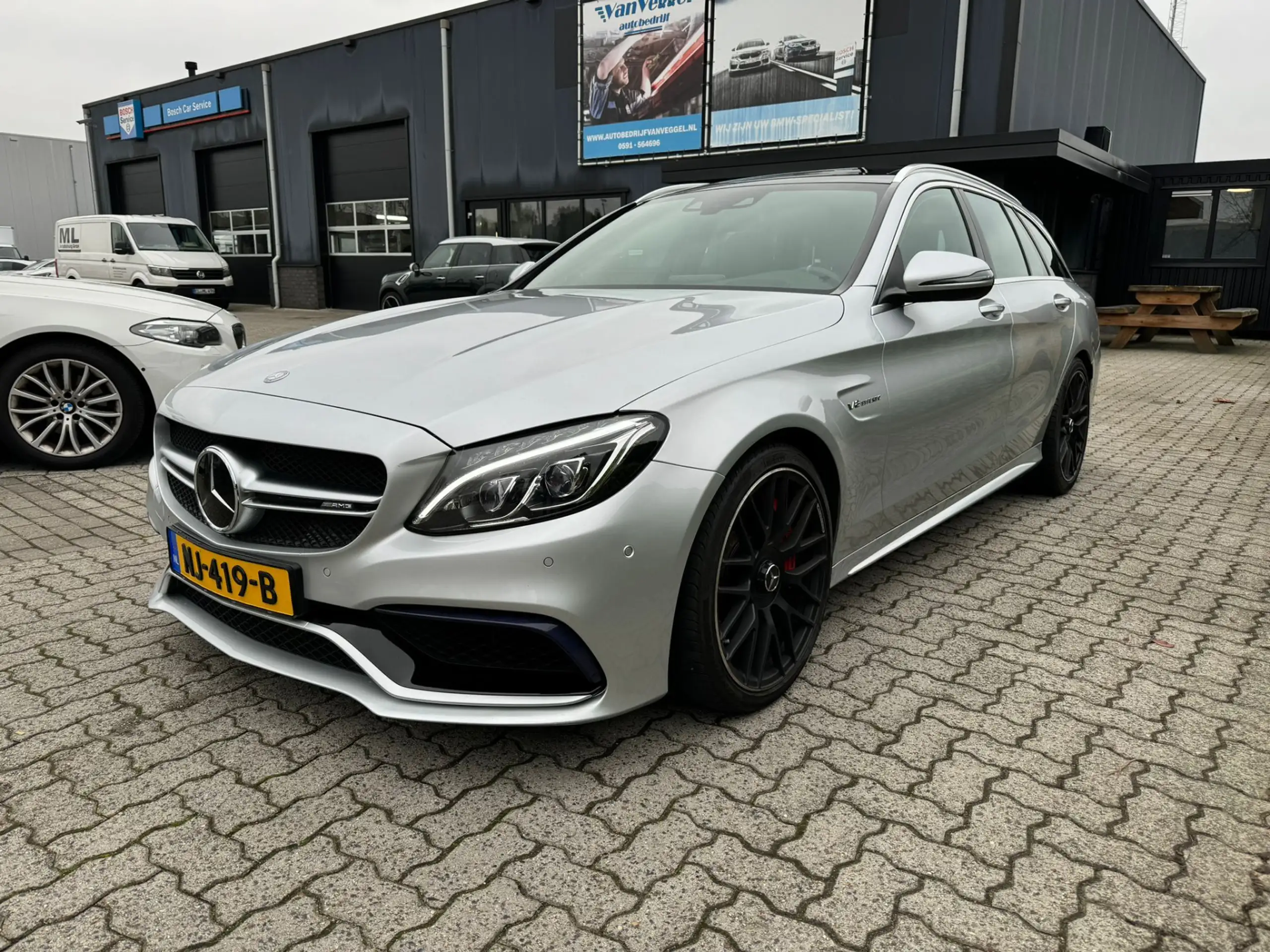 Mercedes-Benz - C 63 AMG