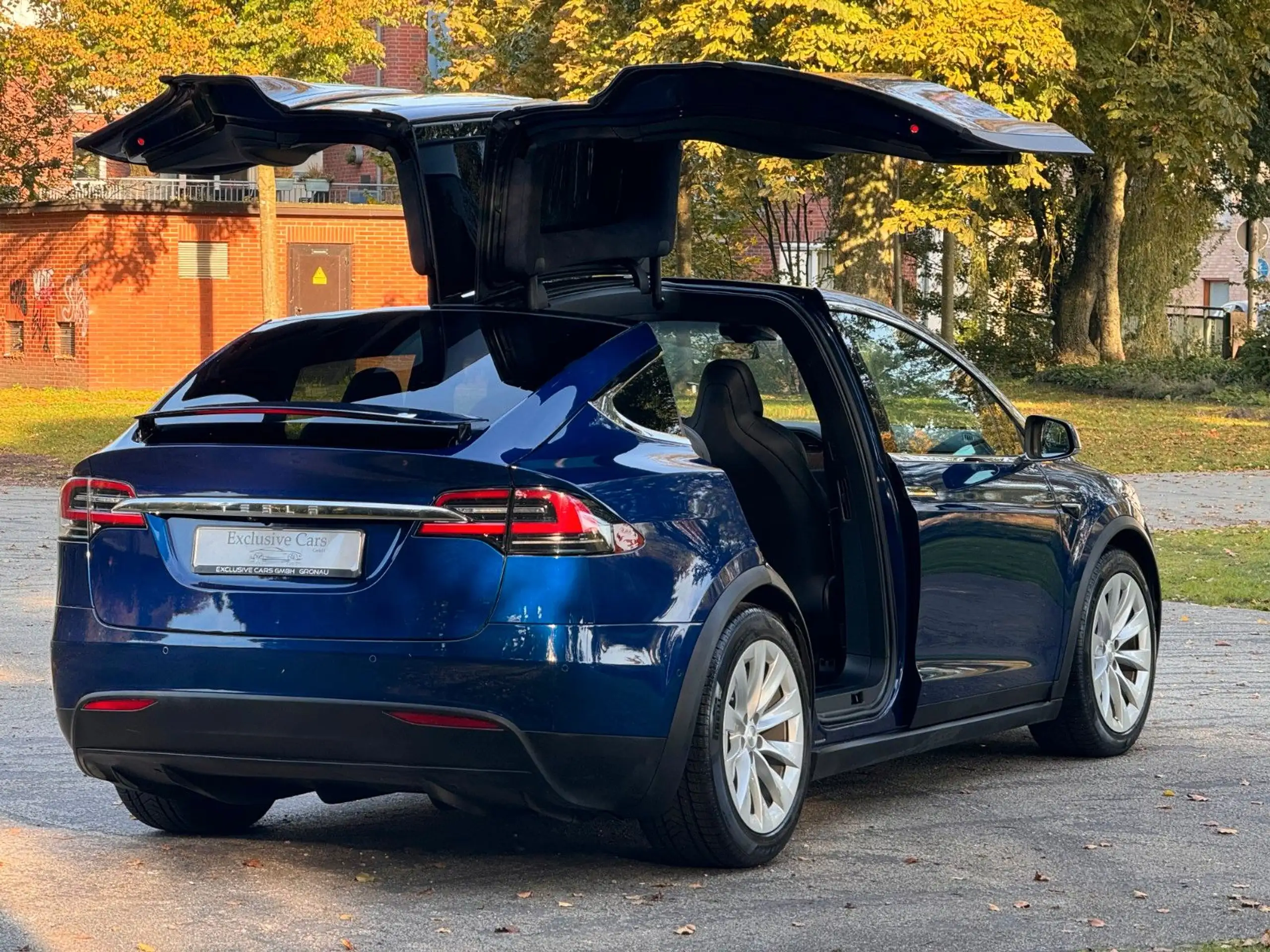 Tesla - Model X