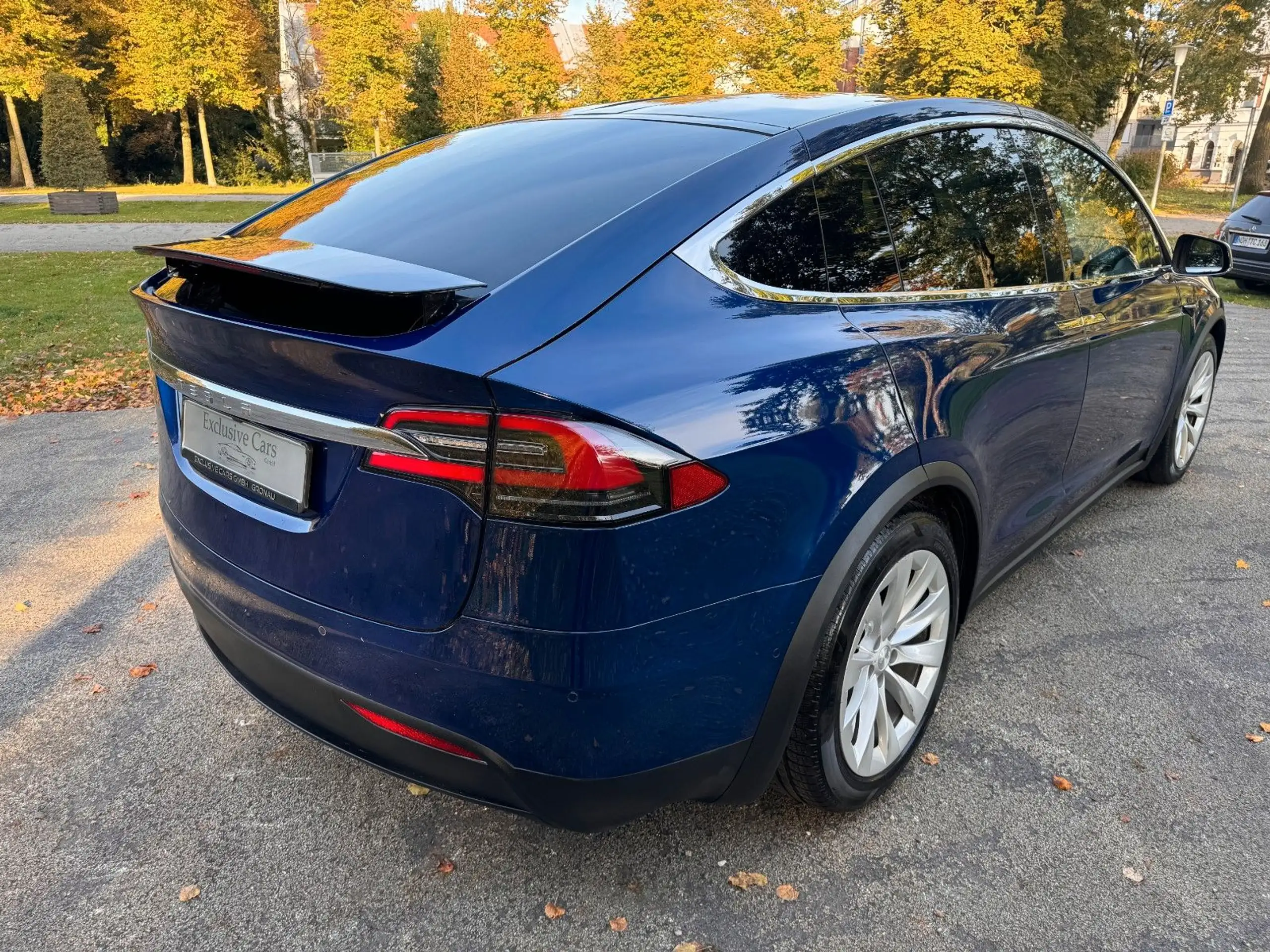 Tesla - Model X