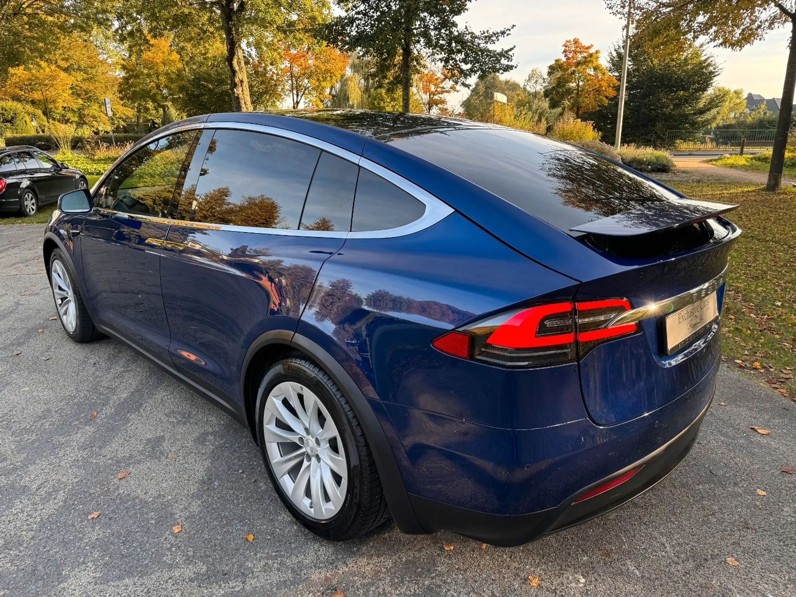 Tesla - Model X