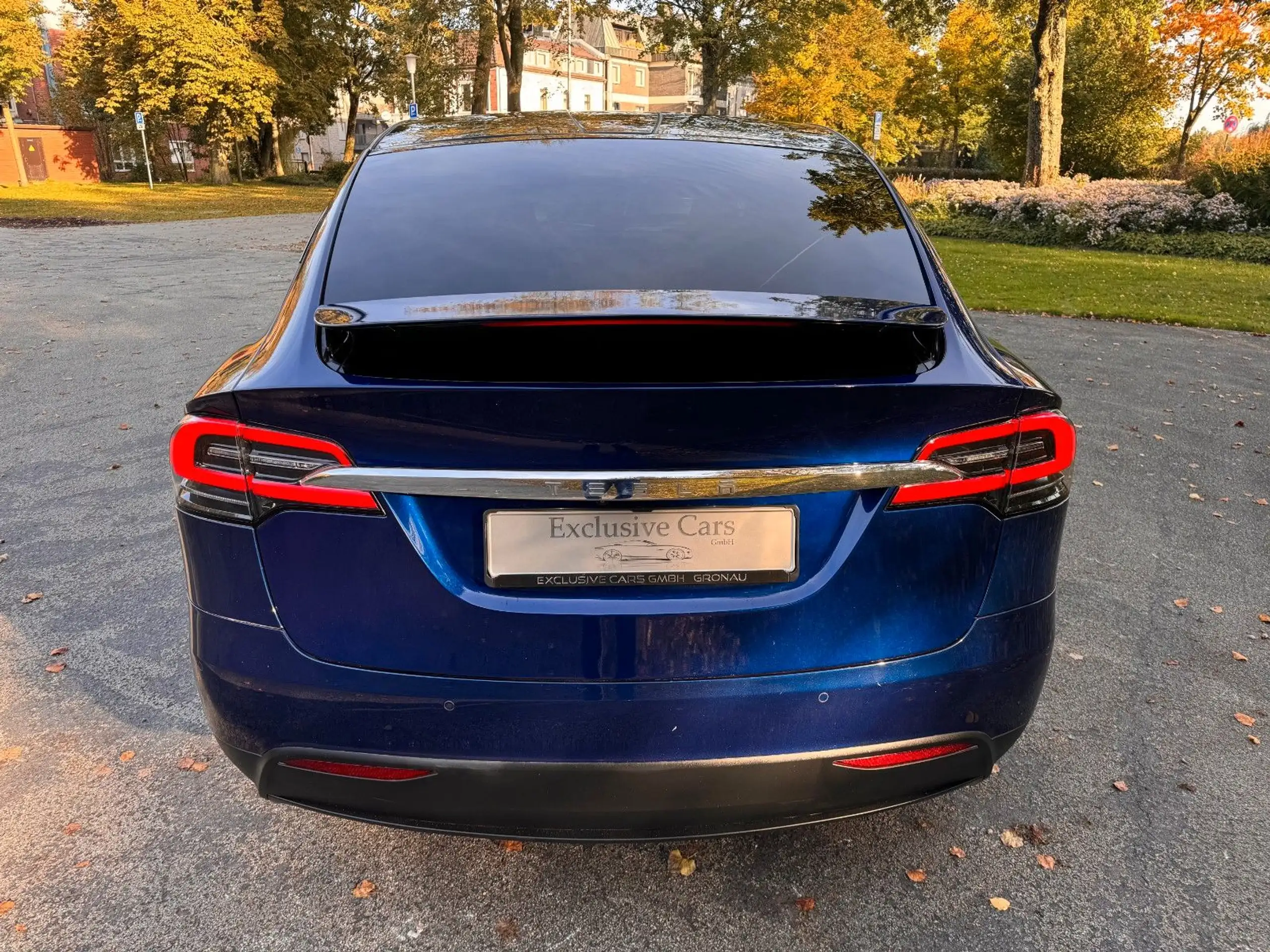 Tesla - Model X