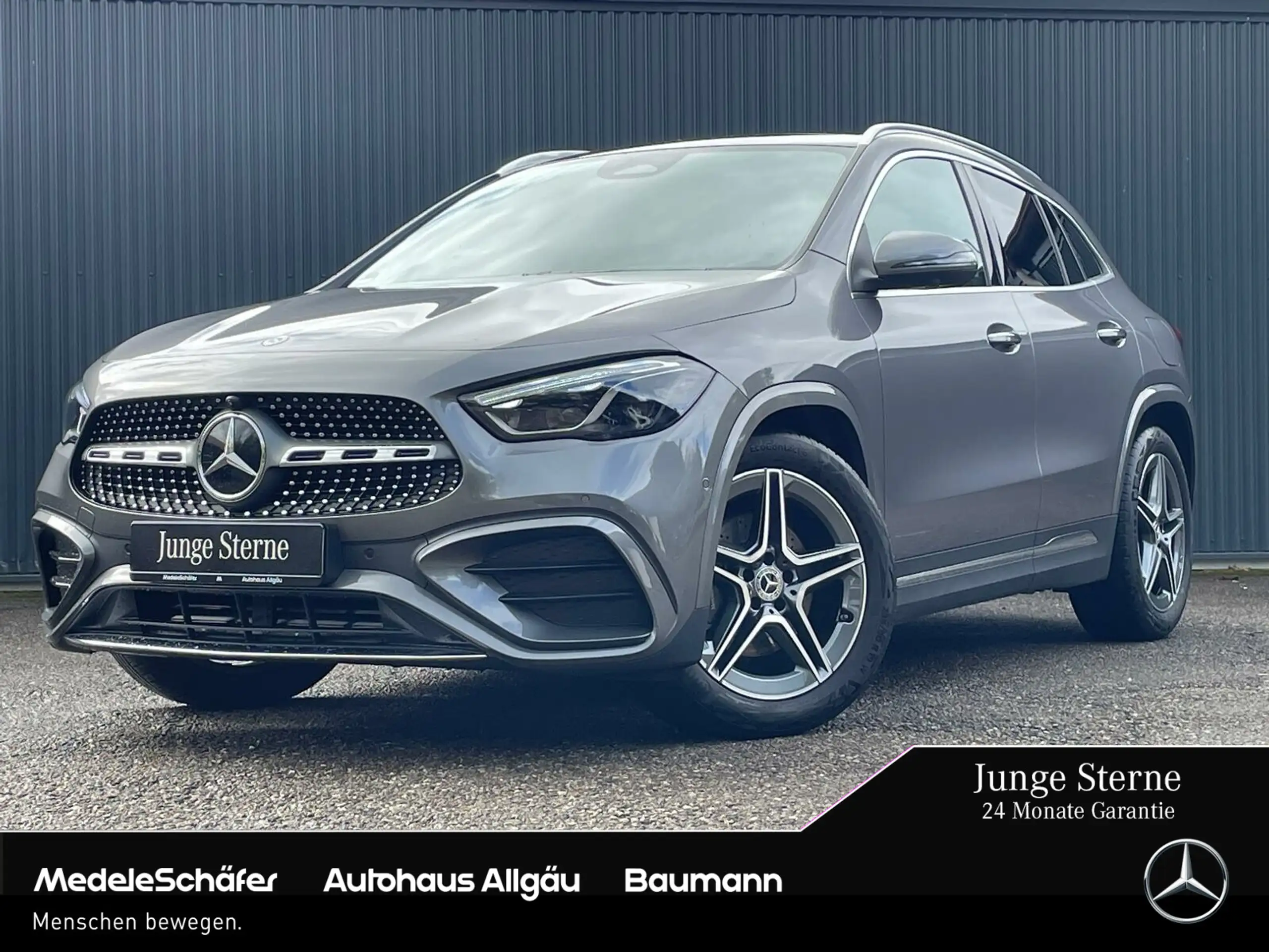 Mercedes-Benz - GLA 220