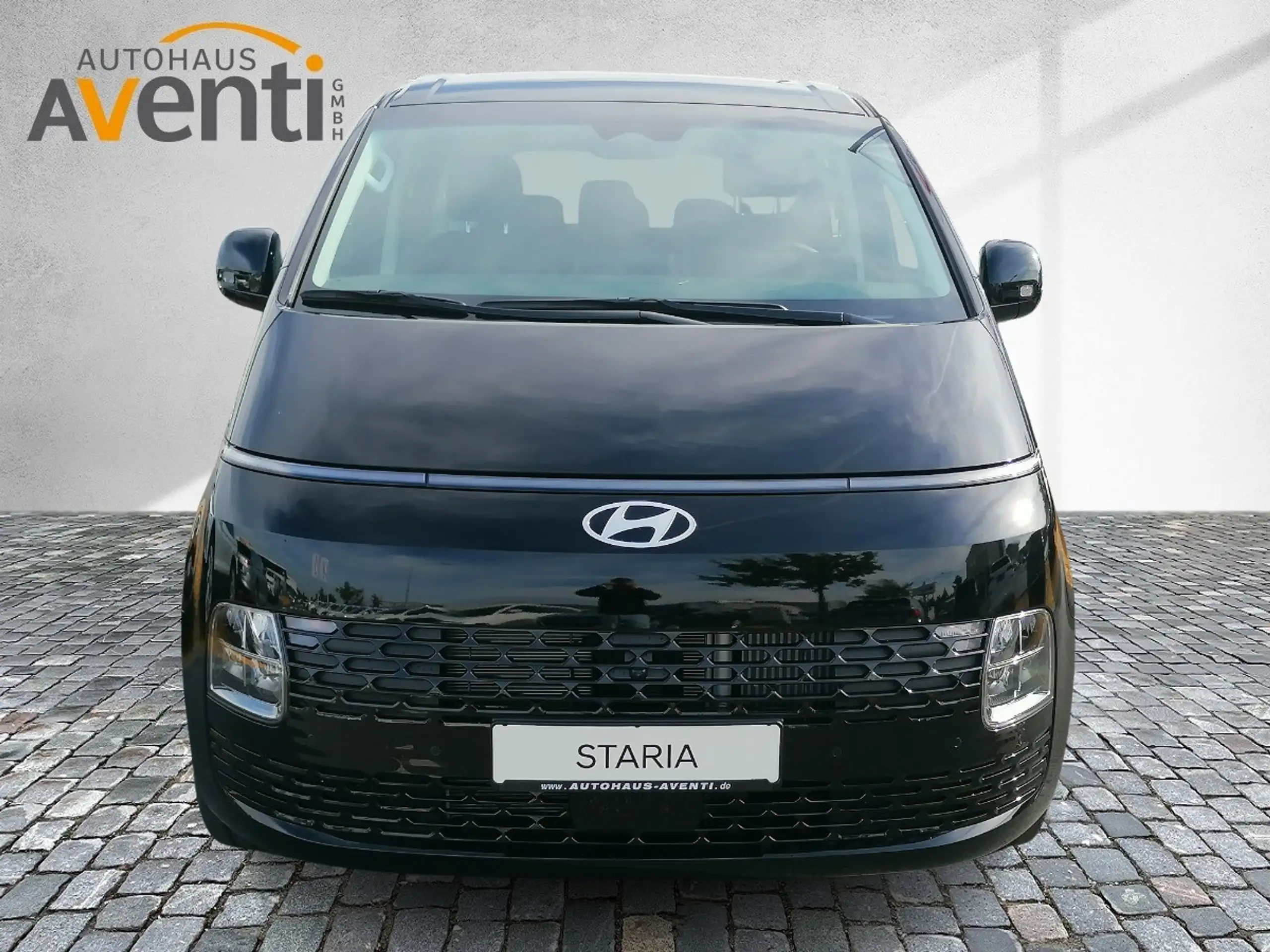 Hyundai - STARIA