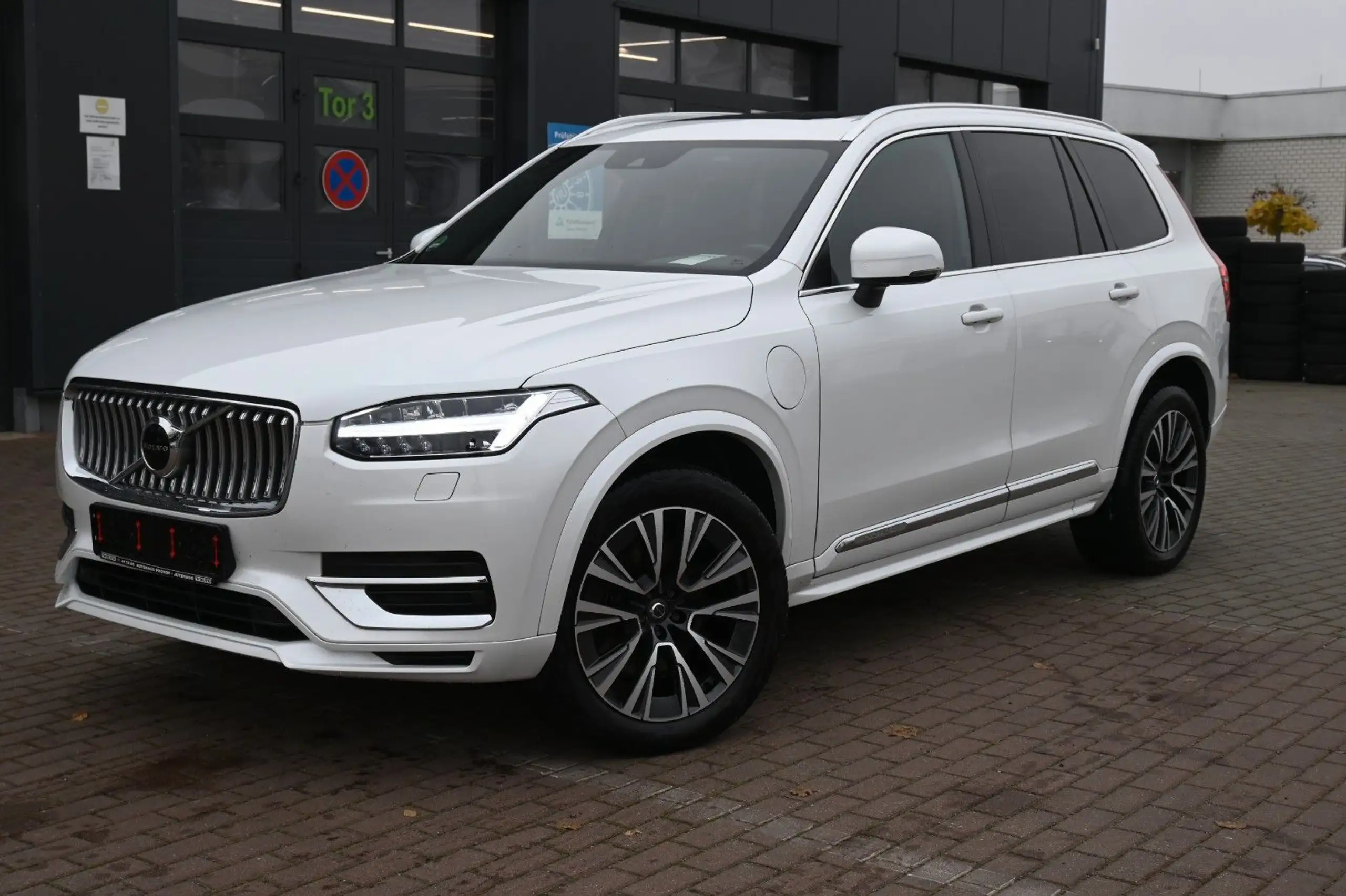 Volvo - XC90