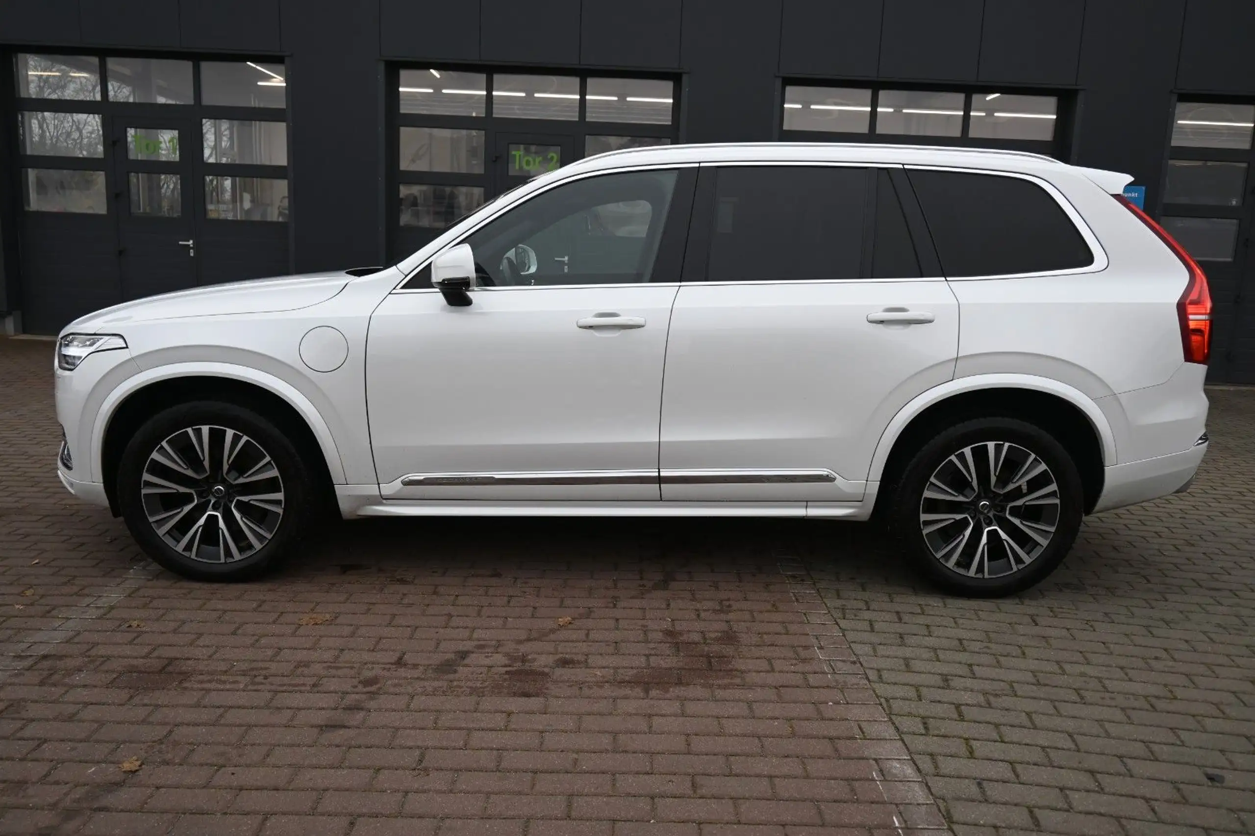 Volvo - XC90