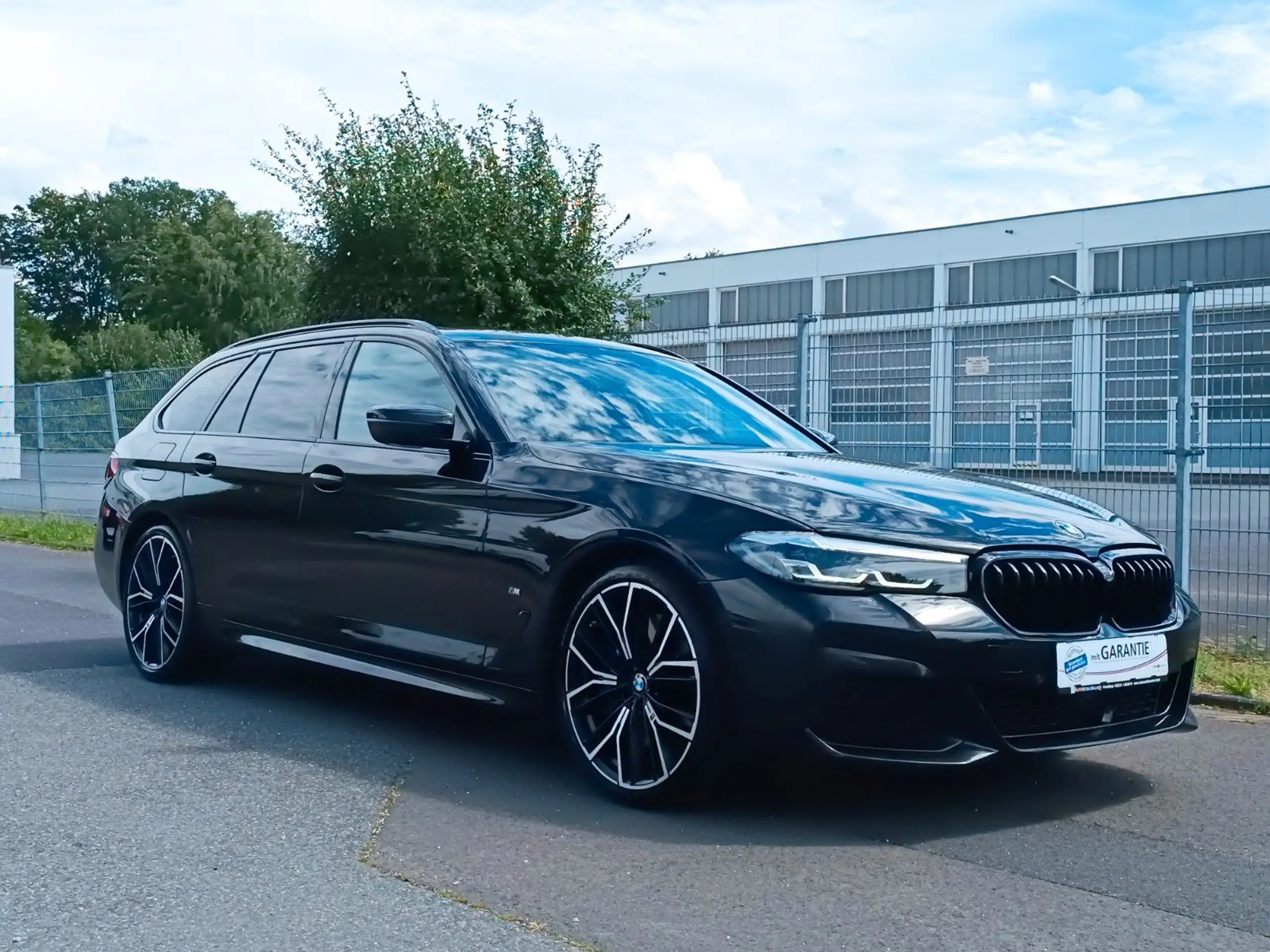 BMW - 530