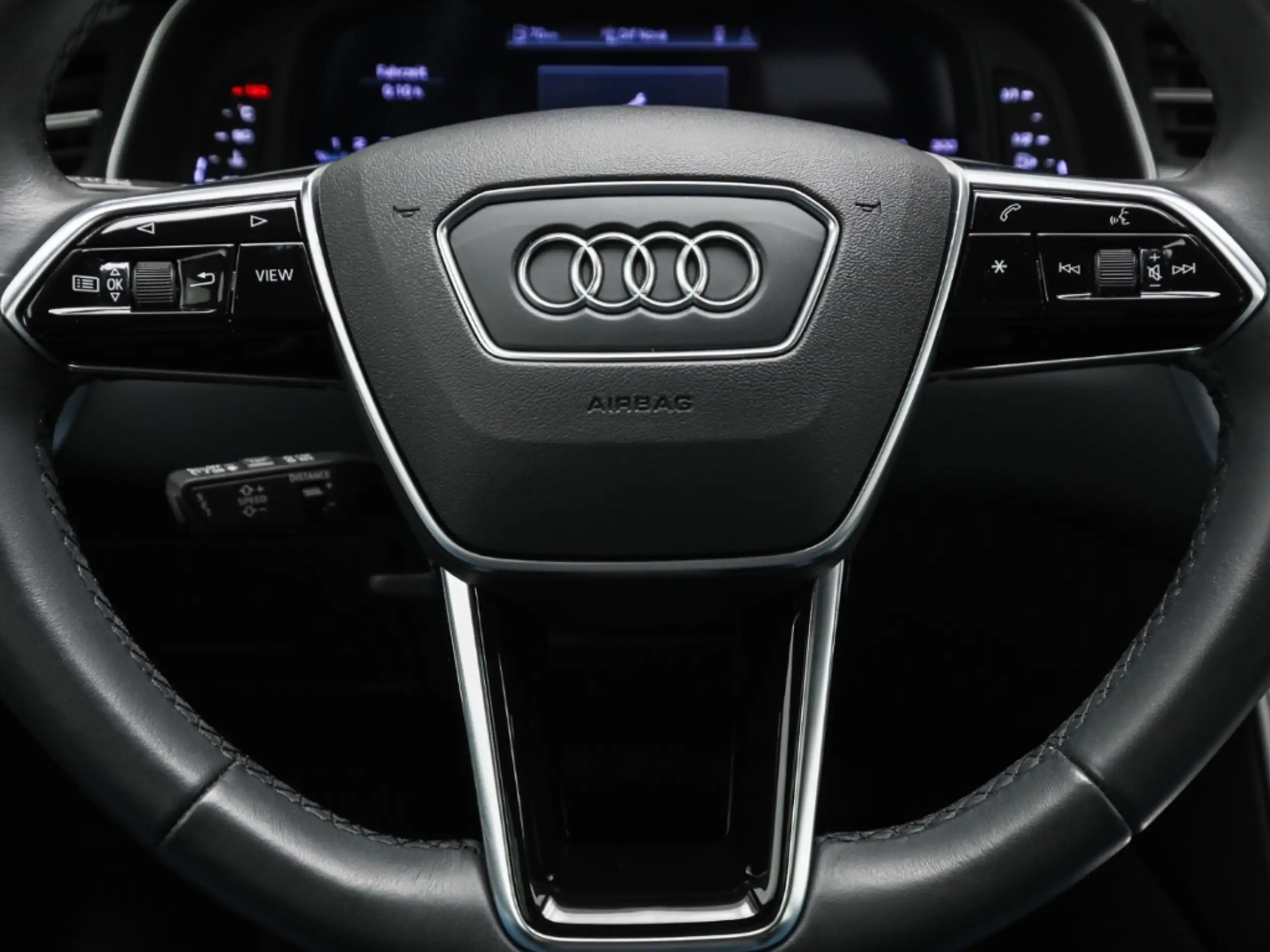 Audi - A6