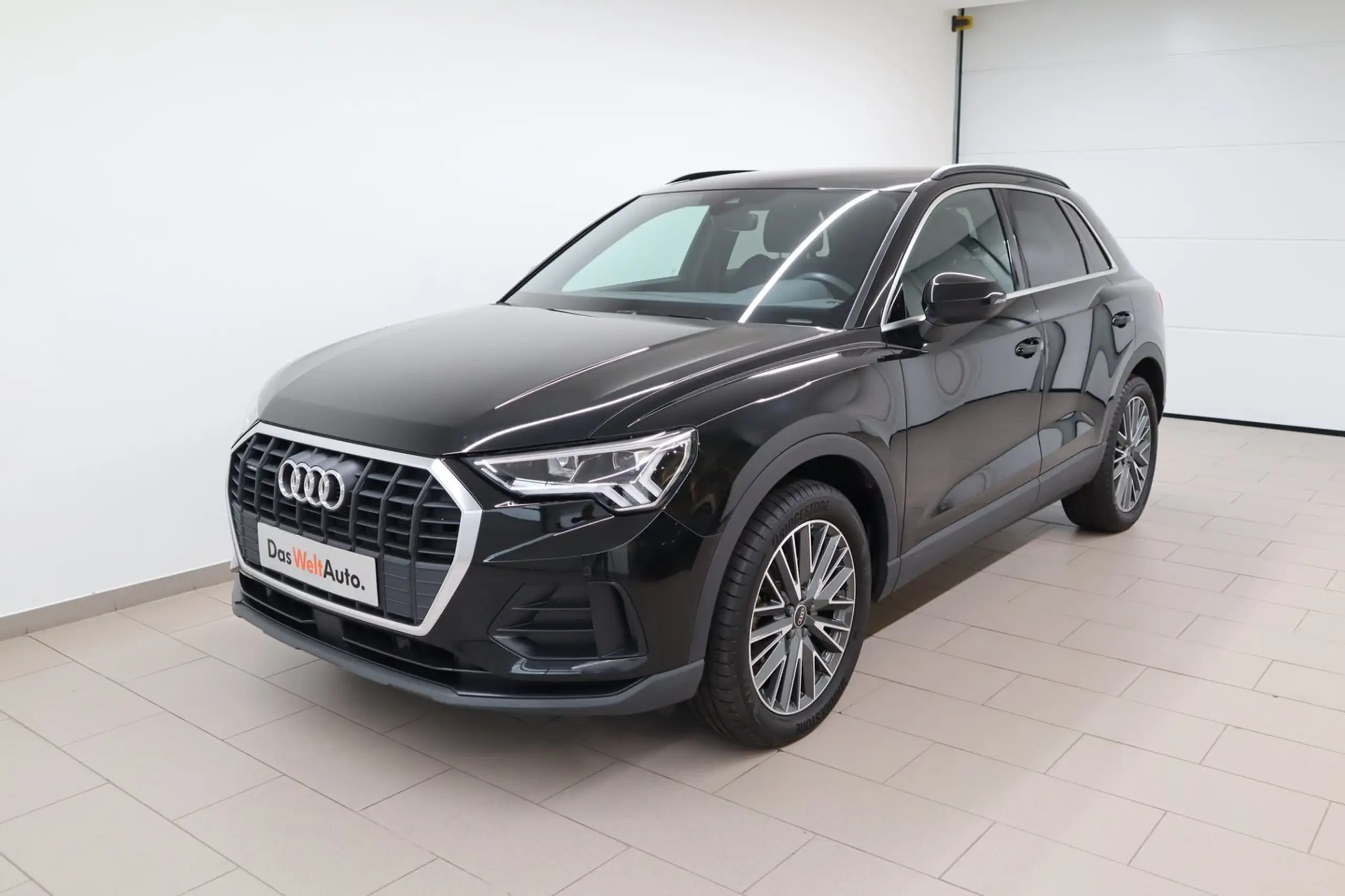 Audi - Q3