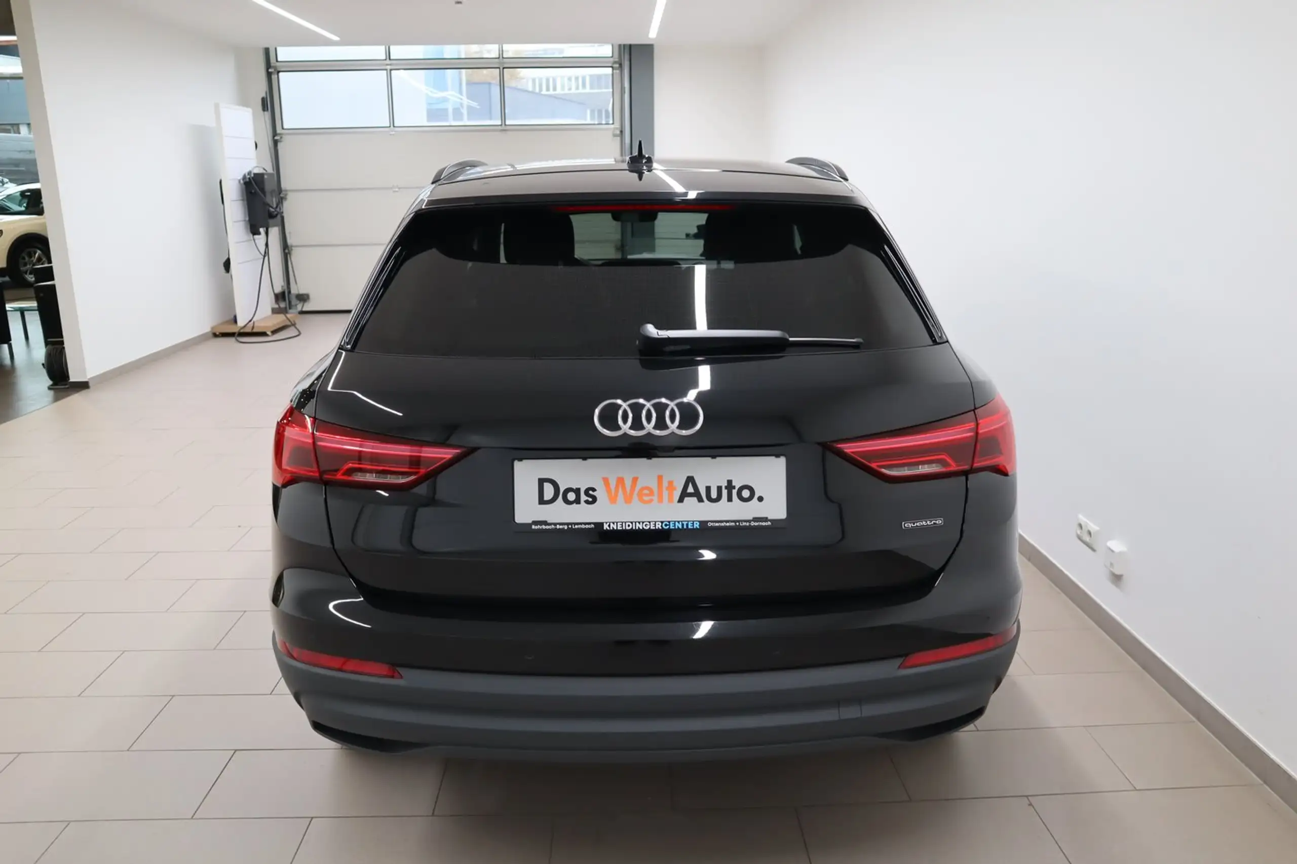 Audi - Q3