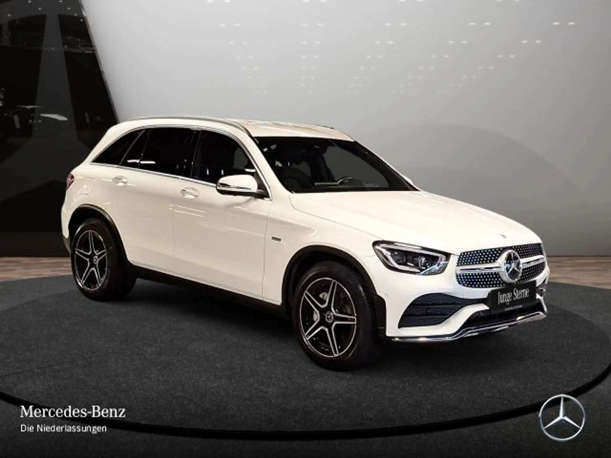 Mercedes-Benz - GLC 300