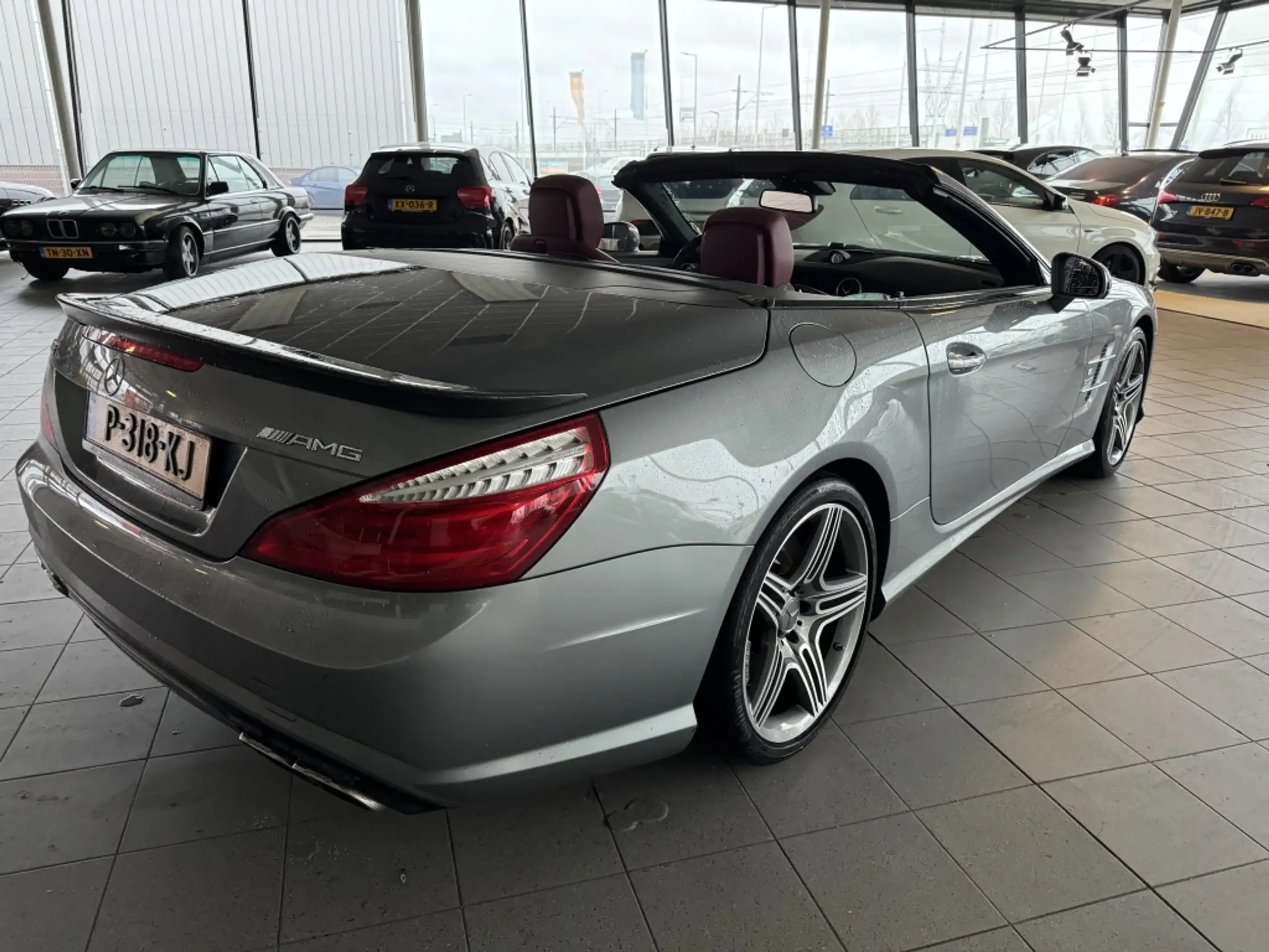 Mercedes-Benz - SL 63 AMG