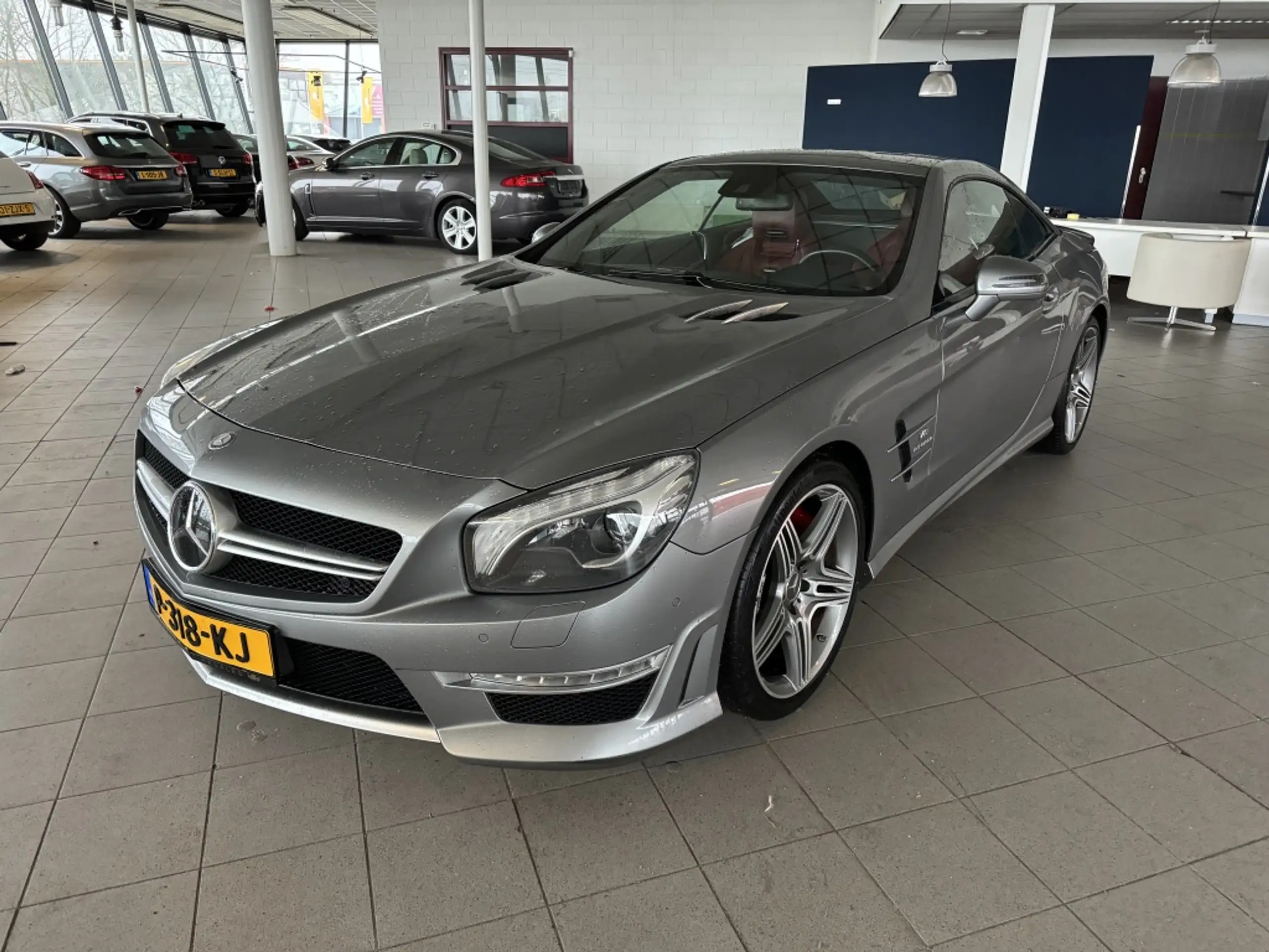 Mercedes-Benz - SL 63 AMG