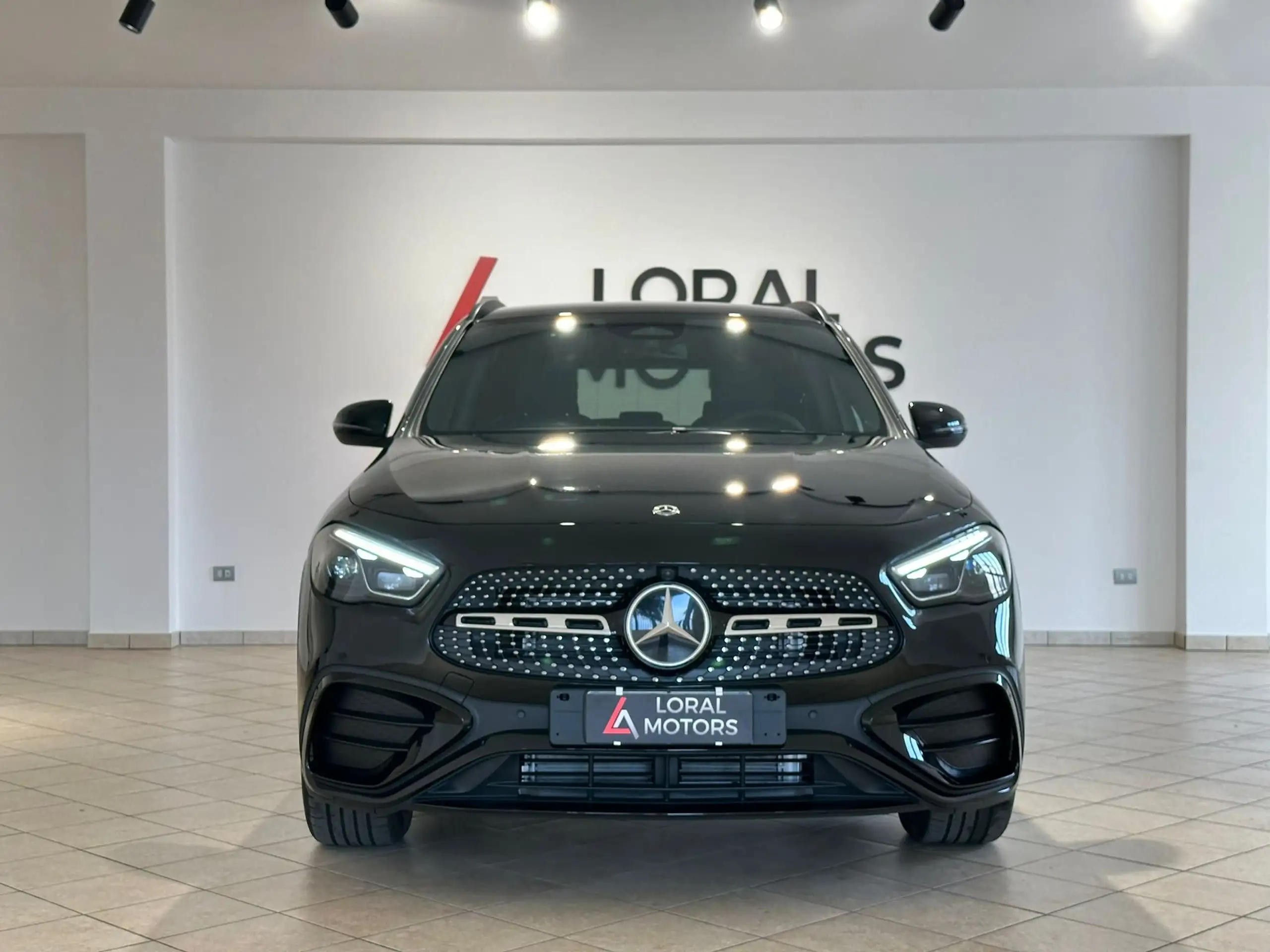 Mercedes-Benz - GLA 200